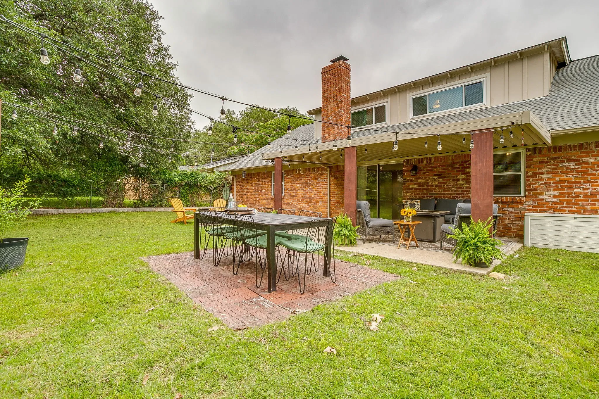 Single Family Residence For Rent in Tarrant County , 5248 Greene Avenue, Fort Worth, Texas 76133, 4 Bedroom, 2 Bathroom, 2 Garage spaces, 2,561 Sqft, built in 1961, mls#21355233, Real Estate Agent in Fort Worth, Homes For Rent in Tarrant county, Homes For Rent in Fort Worth, Realtor in Fort Worth Texas, Real Estate Brokerage Independent Realty Texas, Luminita Cordes Realtor
