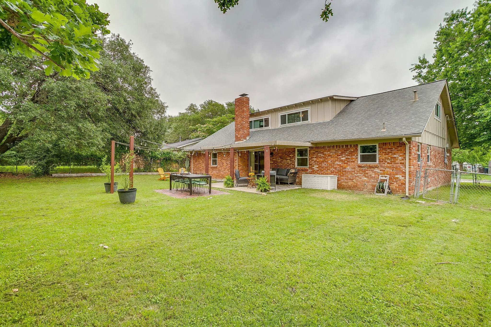 Single Family Residence For Rent in Tarrant County , 5248 Greene Avenue, Fort Worth, Texas 76133, 4 Bedroom, 2 Bathroom, 2 Garage spaces, 2,561 Sqft, built in 1961, mls#21355233, Real Estate Agent in Fort Worth, Homes For Rent in Tarrant county, Homes For Rent in Fort Worth, Realtor in Fort Worth Texas, Real Estate Brokerage Independent Realty Texas, Luminita Cordes Realtor