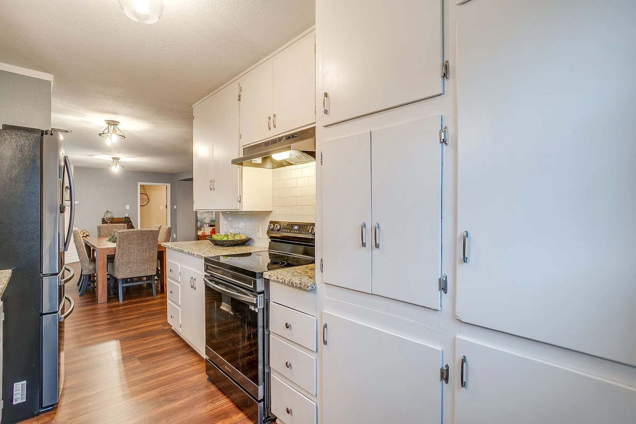 Single Family Residence For Rent in Tarrant County , 5248 Greene Avenue, Fort Worth, Texas 76133, 4 Bedroom, 2 Bathroom, 2 Garage spaces, 2,561 Sqft, built in 1961, mls#21355233, Real Estate Agent in Fort Worth, Homes For Rent in Tarrant county, Homes For Rent in Fort Worth, Realtor in Fort Worth Texas, Real Estate Brokerage Independent Realty Texas, Luminita Cordes Realtor