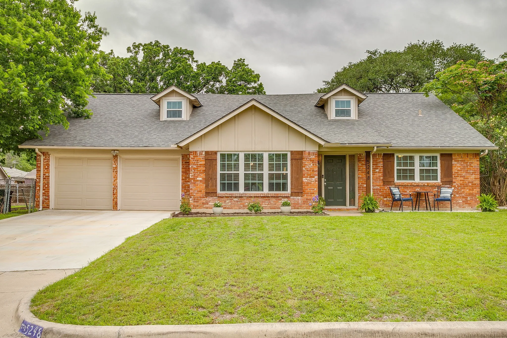 Single Family Residence For Rent in Tarrant County , 5248 Greene Avenue, Fort Worth, Texas 76133, 4 Bedroom, 2 Bathroom, 2 Garage spaces, 2,561 Sqft, built in 1961, mls#21355233, Real Estate Agent in Fort Worth, Homes For Rent in Tarrant county, Homes For Rent in Fort Worth, Realtor in Fort Worth Texas, Real Estate Brokerage Independent Realty Texas, Luminita Cordes Realtor