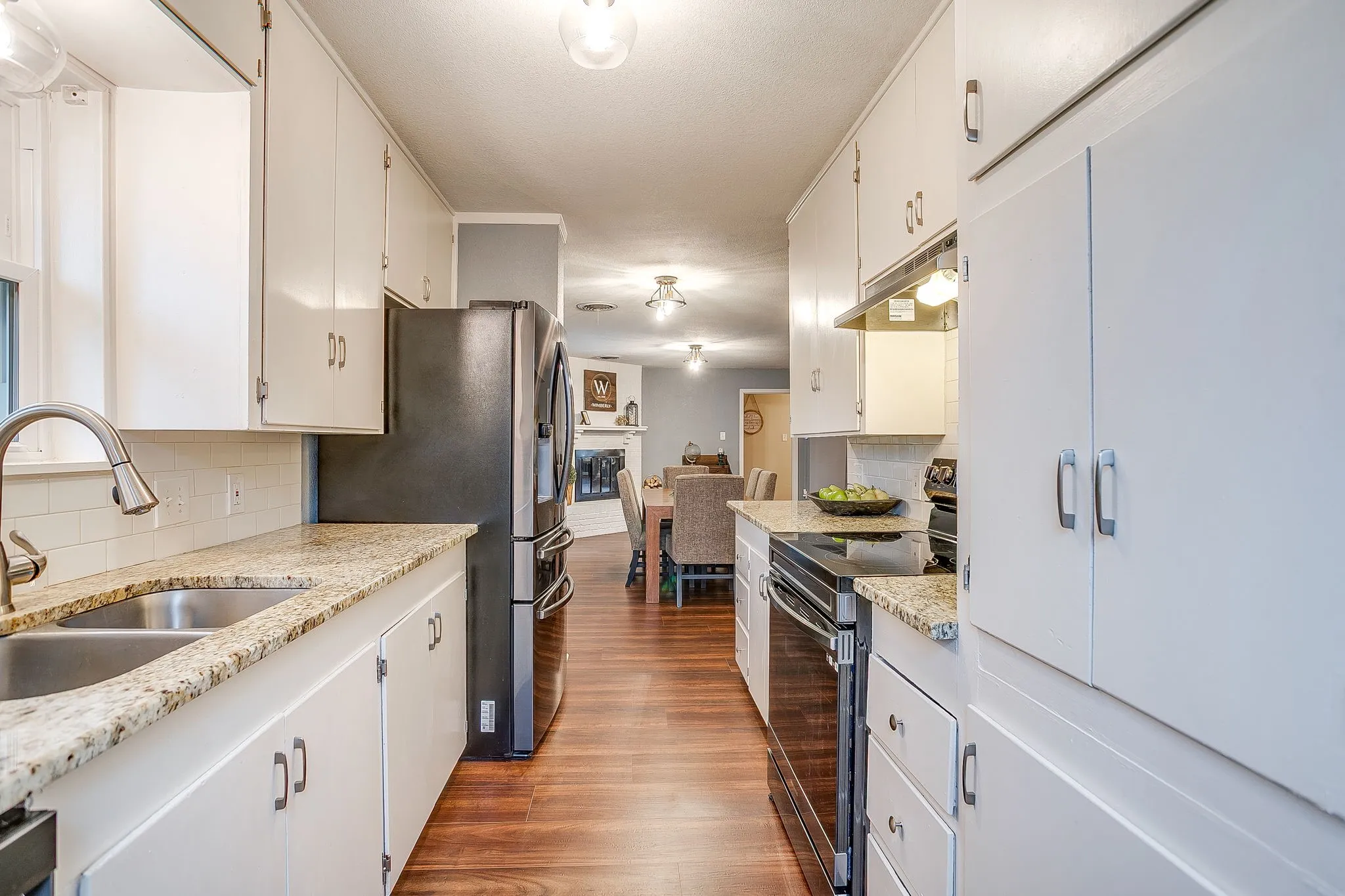 Single Family Residence For Rent in Tarrant County , 5248 Greene Avenue, Fort Worth, Texas 76133, 4 Bedroom, 2 Bathroom, 2 Garage spaces, 2,561 Sqft, built in 1961, mls#21355233, Real Estate Agent in Fort Worth, Homes For Rent in Tarrant county, Homes For Rent in Fort Worth, Realtor in Fort Worth Texas, Real Estate Brokerage Independent Realty Texas, Luminita Cordes Realtor