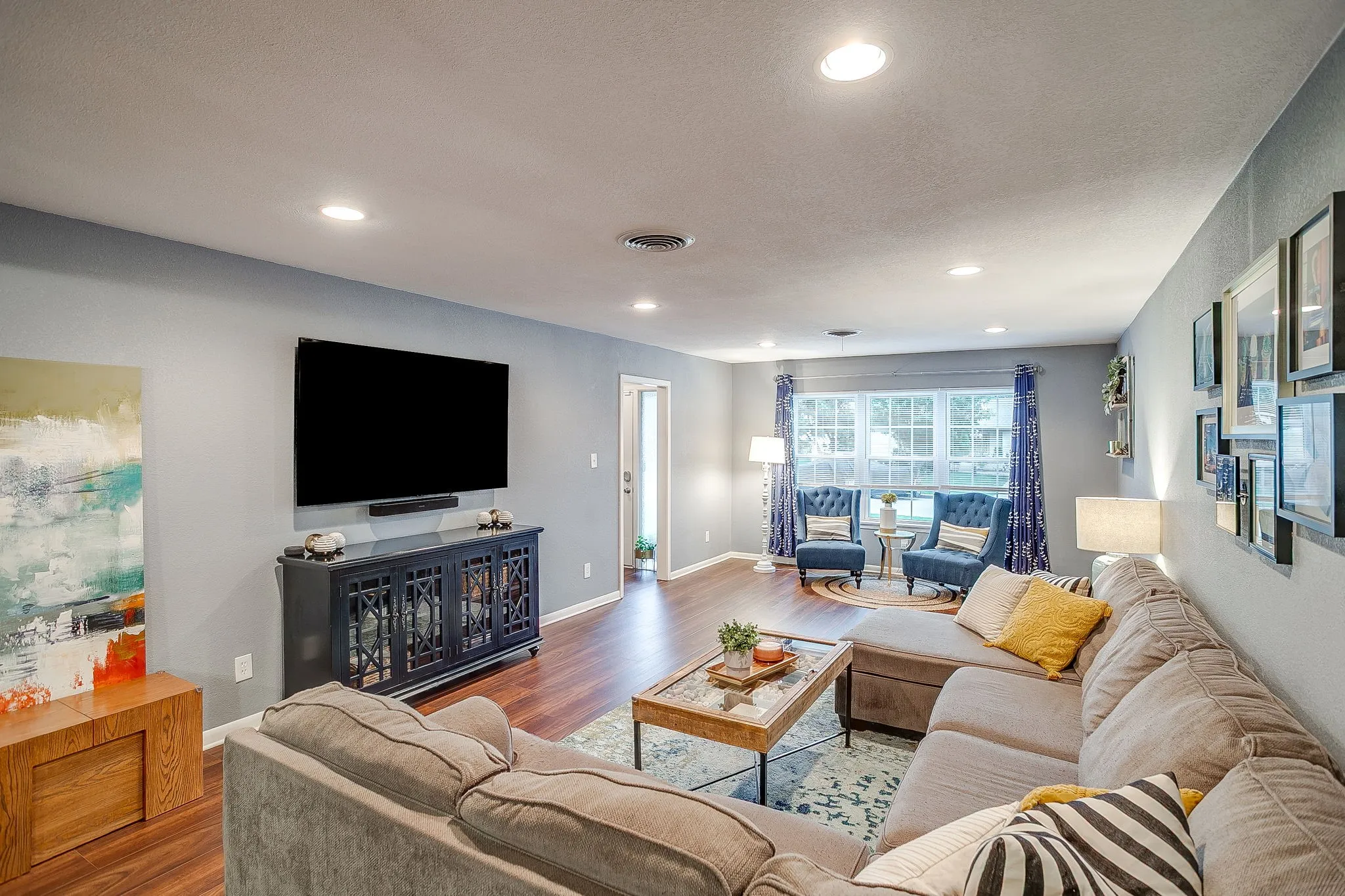 Single Family Residence For Rent in Tarrant County , 5248 Greene Avenue, Fort Worth, Texas 76133, 4 Bedroom, 2 Bathroom, 2 Garage spaces, 2,561 Sqft, built in 1961, mls#21355233, Real Estate Agent in Fort Worth, Homes For Rent in Tarrant county, Homes For Rent in Fort Worth, Realtor in Fort Worth Texas, Real Estate Brokerage Independent Realty Texas, Luminita Cordes Realtor