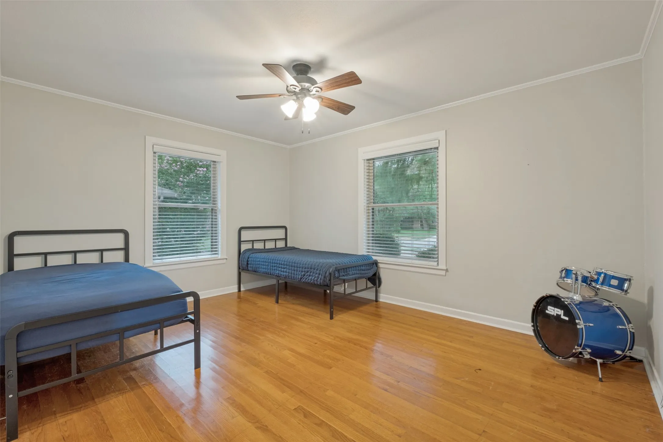 Large Front Bedroom with walk-in closet.