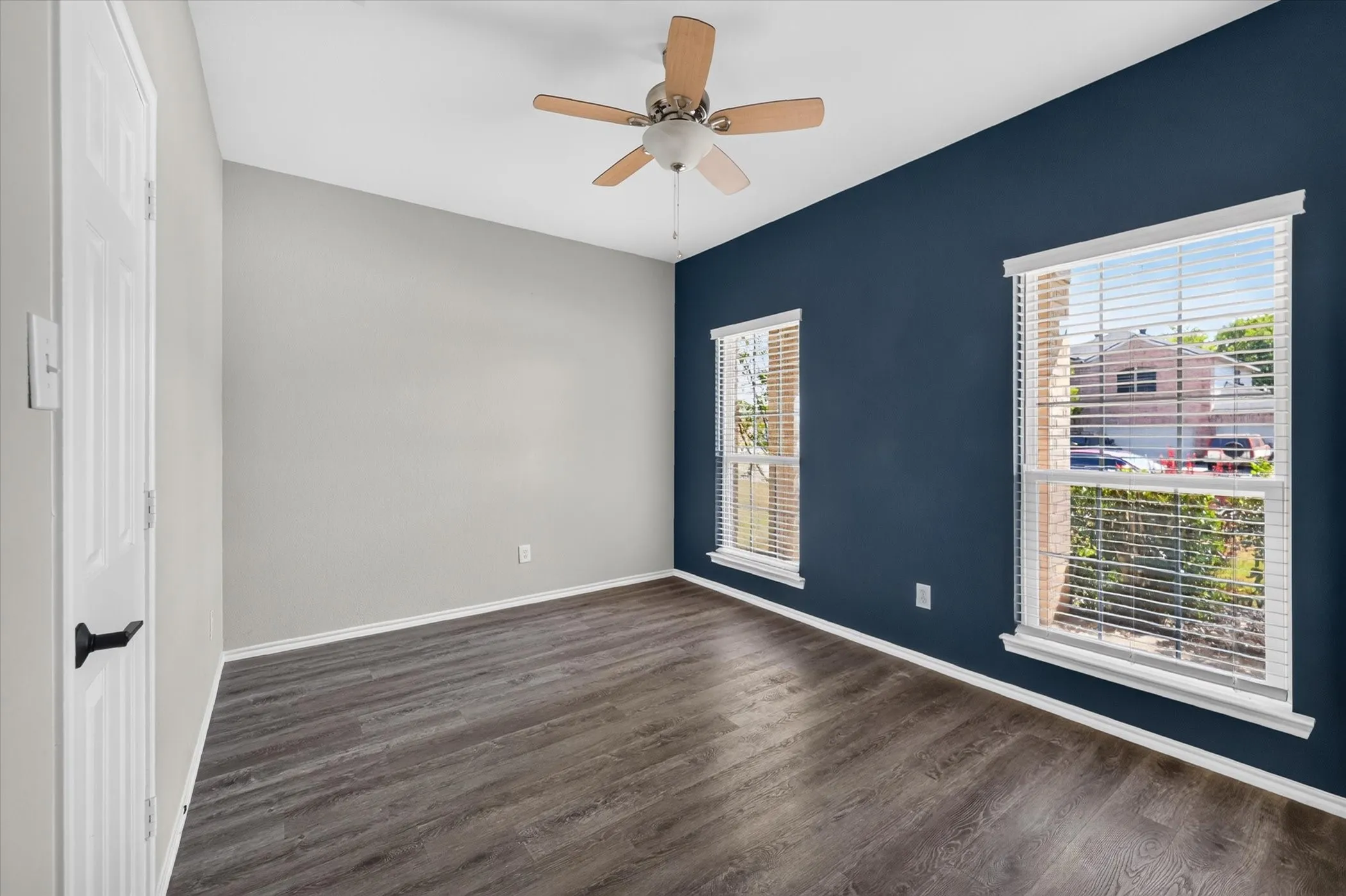 Single Family Residence For Sale in Denton County , 55 N Highland Drive, Sanger, Texas 76266, 3 Bedroom, 2 Bathroom, 2 Garage spaces, 1,489 Sqft, built in 2005, mls#21343741, Real Estate Agent in Sanger, Homes For Sale in Denton county, Homes For Sale in Sanger, Realtor in Sanger Texas, Real Estate Brokerage Independent Realty Texas, Luminita Cordes Realtor