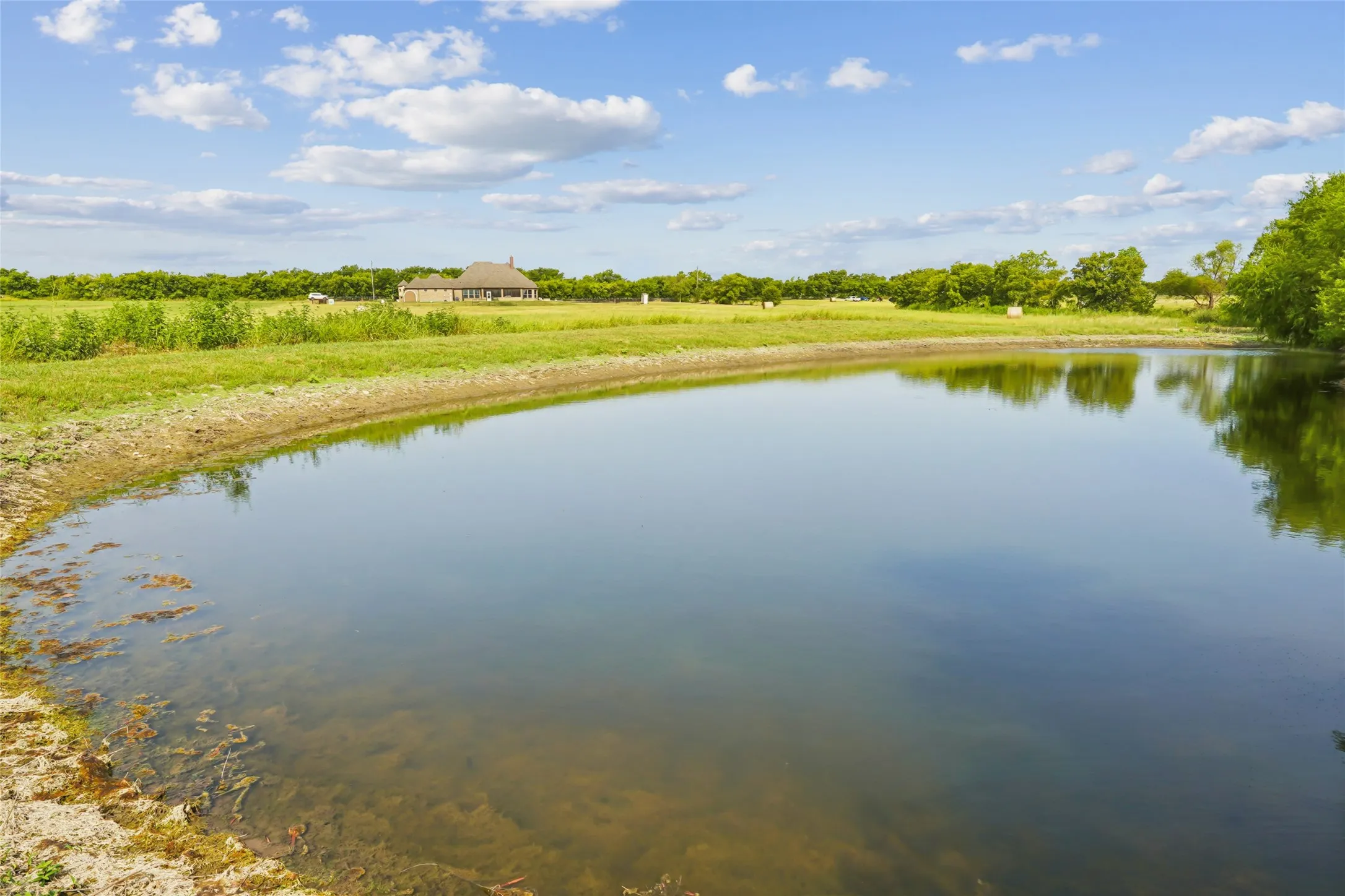 Single Family Residence For Sale in Denton County , 10240 Freeman Road, Sanger, Texas 76266, 4 Bedroom, 4 Bathroom, 2 Garage spaces, 3,089 Sqft, built in 2016, mls#21351105, Real Estate Agent in Sanger, Homes For Sale in Denton county, Homes For Sale in Sanger, Realtor in Sanger Texas, Real Estate Brokerage Independent Realty Texas, Luminita Cordes Realtor