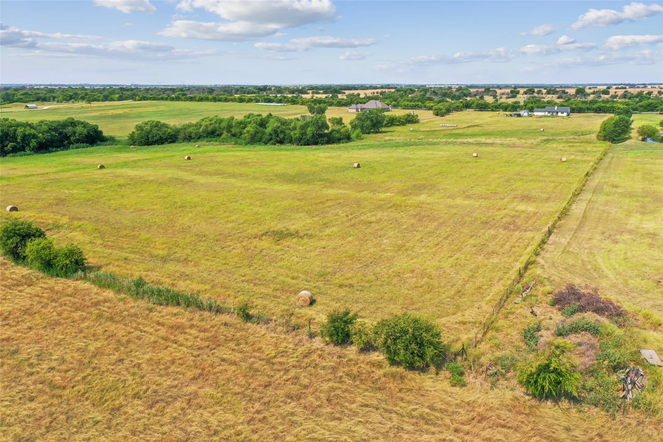 Single Family Residence For Sale in Denton County , 10240 Freeman Road, Sanger, Texas 76266, 4 Bedroom, 4 Bathroom, 2 Garage spaces, 3,089 Sqft, built in 2016, mls#21351105, Real Estate Agent in Sanger, Homes For Sale in Denton county, Homes For Sale in Sanger, Realtor in Sanger Texas, Real Estate Brokerage Independent Realty Texas, Luminita Cordes Realtor