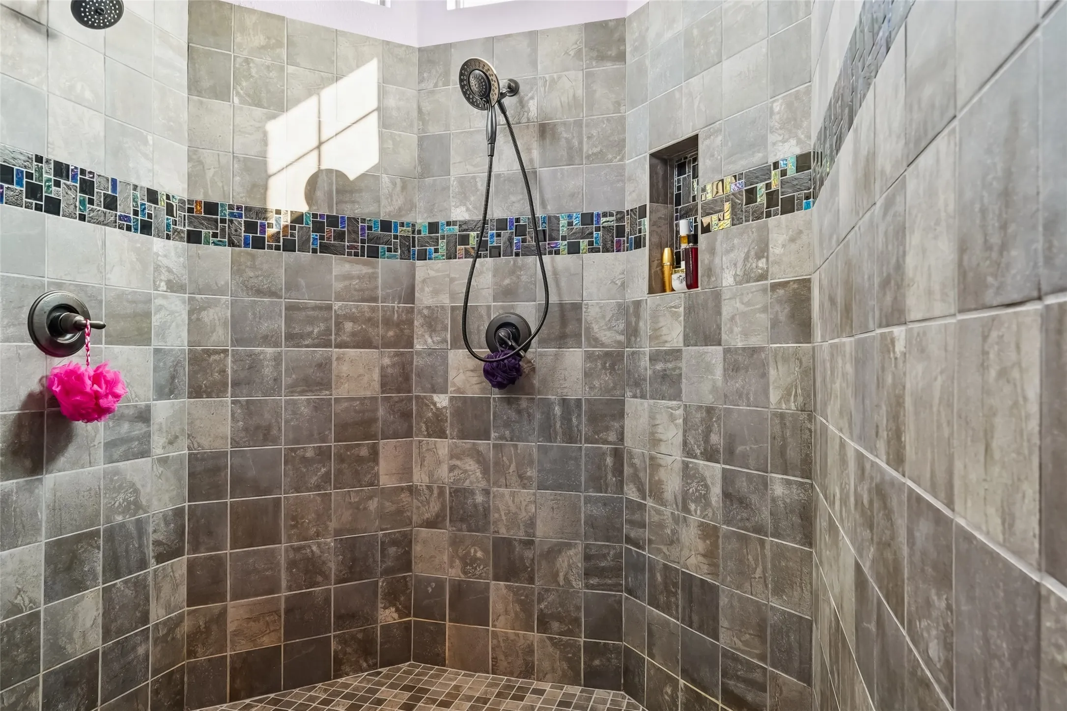Single Family Residence For Sale in Denton County , 10240 Freeman Road, Sanger, Texas 76266, 4 Bedroom, 4 Bathroom, 2 Garage spaces, 3,089 Sqft, built in 2016, mls#21351105, Real Estate Agent in Sanger, Homes For Sale in Denton county, Homes For Sale in Sanger, Realtor in Sanger Texas, Real Estate Brokerage Independent Realty Texas, Luminita Cordes Realtor