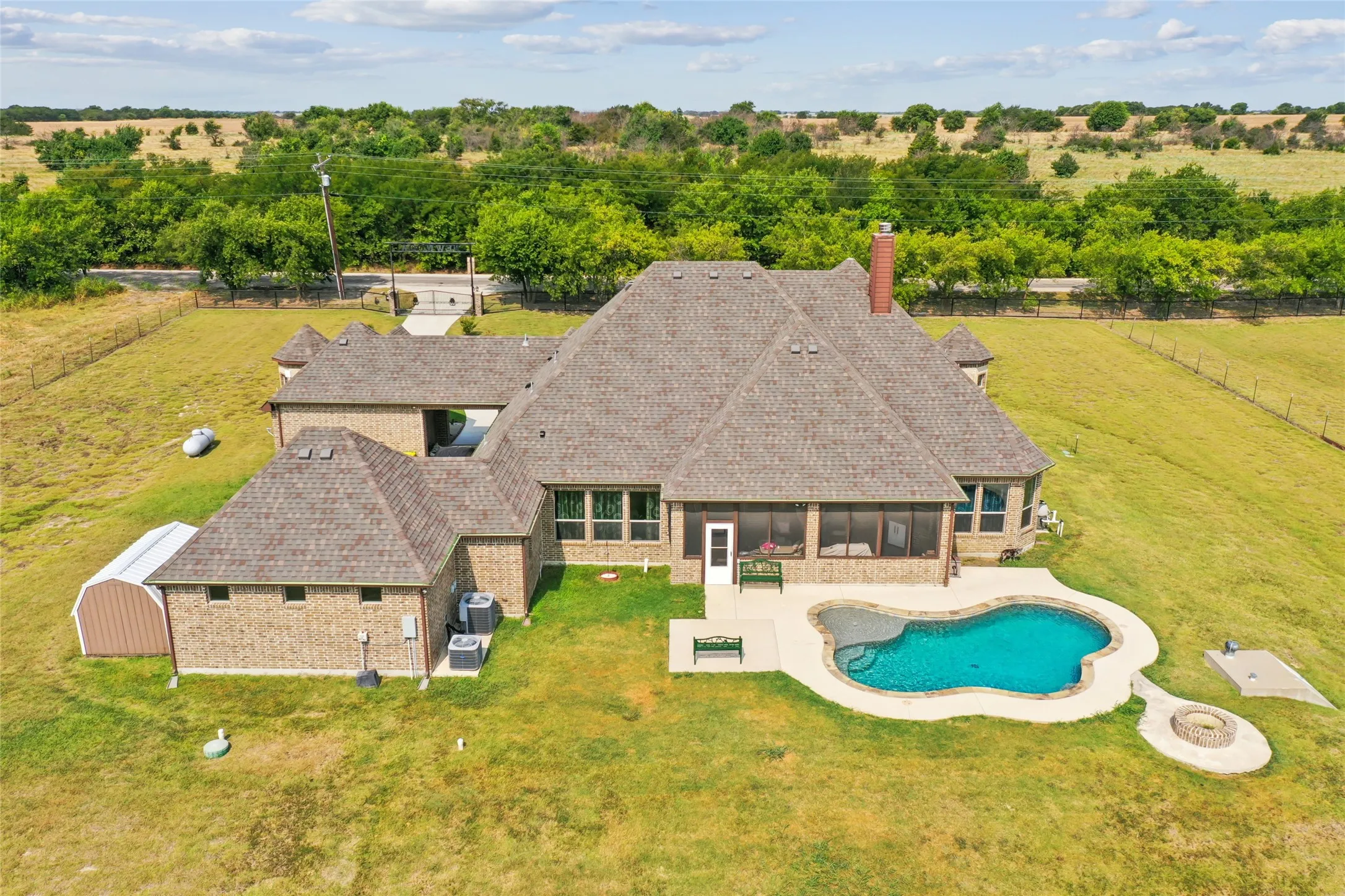 Single Family Residence For Sale in Denton County , 10240 Freeman Road, Sanger, Texas 76266, 4 Bedroom, 4 Bathroom, 2 Garage spaces, 3,089 Sqft, built in 2016, mls#21351105, Real Estate Agent in Sanger, Homes For Sale in Denton county, Homes For Sale in Sanger, Realtor in Sanger Texas, Real Estate Brokerage Independent Realty Texas, Luminita Cordes Realtor