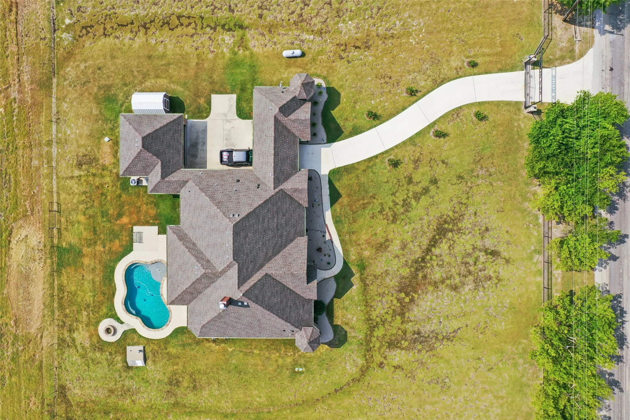Single Family Residence For Sale in Denton County , 10240 Freeman Road, Sanger, Texas 76266, 4 Bedroom, 4 Bathroom, 2 Garage spaces, 3,089 Sqft, built in 2016, mls#21351105, Real Estate Agent in Sanger, Homes For Sale in Denton county, Homes For Sale in Sanger, Realtor in Sanger Texas, Real Estate Brokerage Independent Realty Texas, Luminita Cordes Realtor