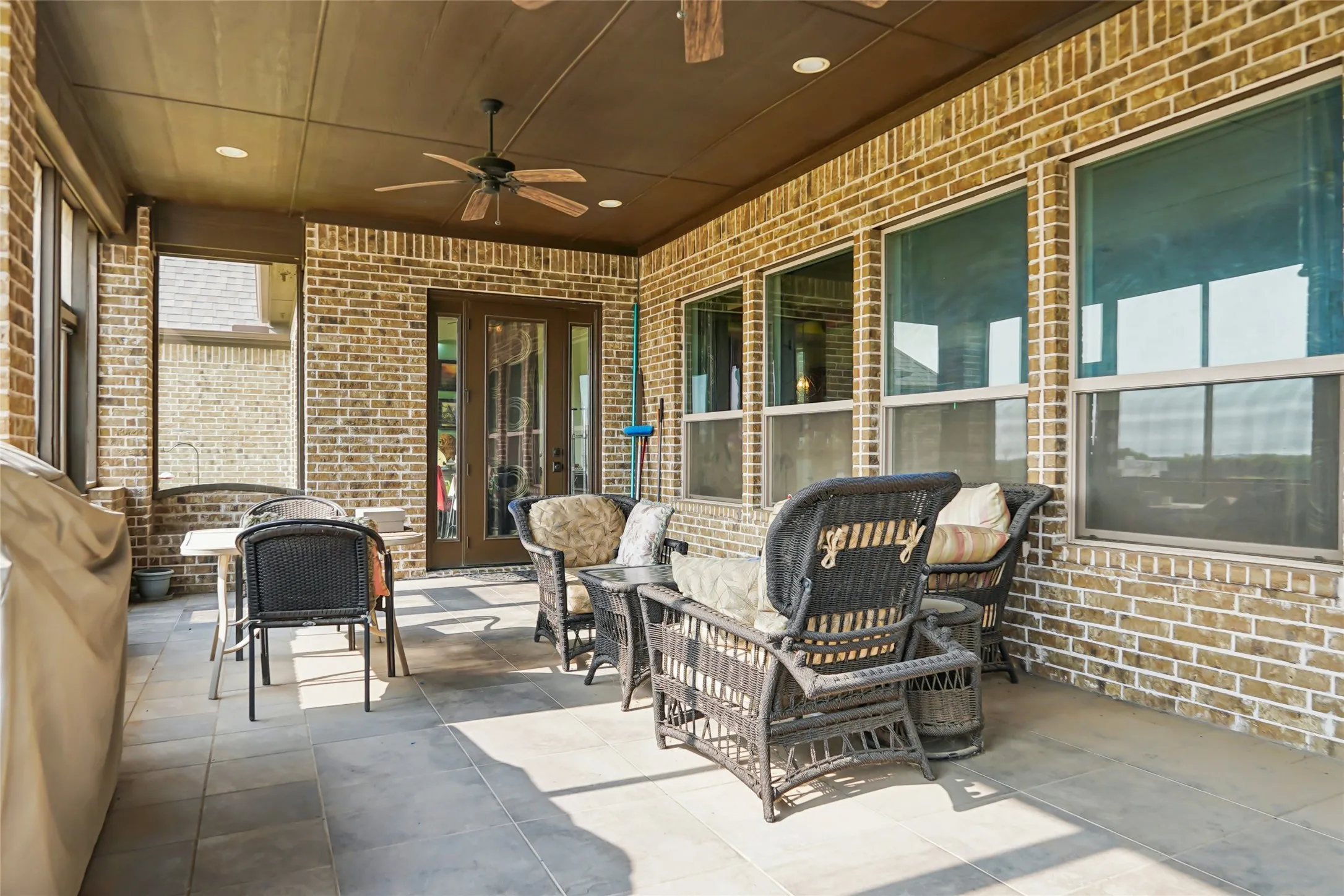 Single Family Residence For Sale in Denton County , 10240 Freeman Road, Sanger, Texas 76266, 4 Bedroom, 4 Bathroom, 2 Garage spaces, 3,089 Sqft, built in 2016, mls#21351105, Real Estate Agent in Sanger, Homes For Sale in Denton county, Homes For Sale in Sanger, Realtor in Sanger Texas, Real Estate Brokerage Independent Realty Texas, Luminita Cordes Realtor