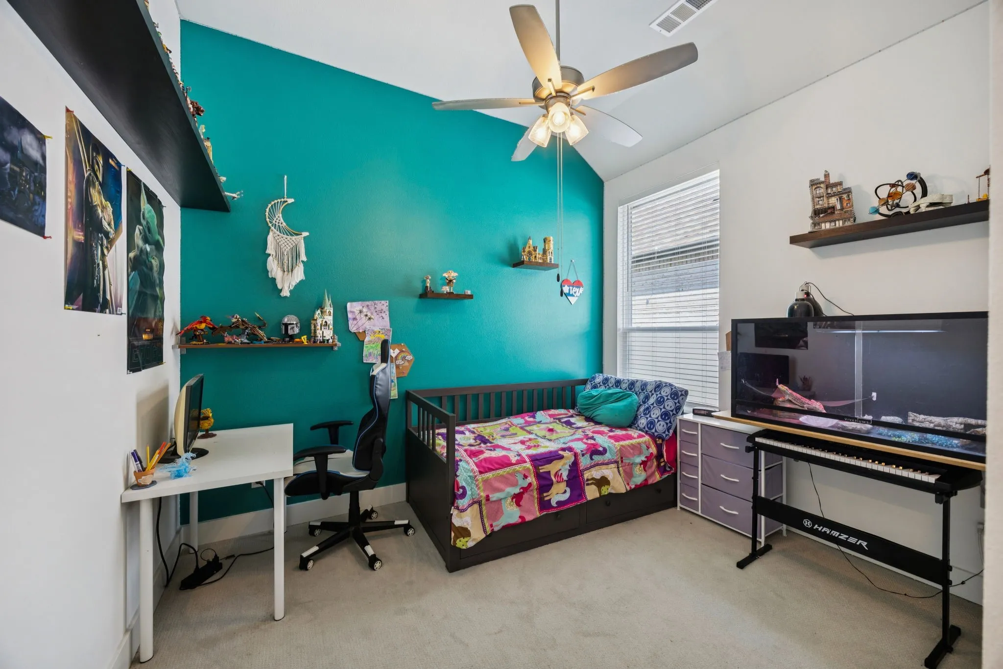 Single Family Residence For Sale in Collin County , 1918 Rhea Court, Celina, Texas 75009, 4 Bedroom, 3 Bathroom, 2 Garage spaces, 2,337 Sqft, built in 2022, mls#21355186, Real Estate Agent in Celina, Homes For Sale in Collin county, Homes For Sale in Celina, Realtor in Celina Texas, Real Estate Brokerage Independent Realty Texas, Luminita Cordes Realtor