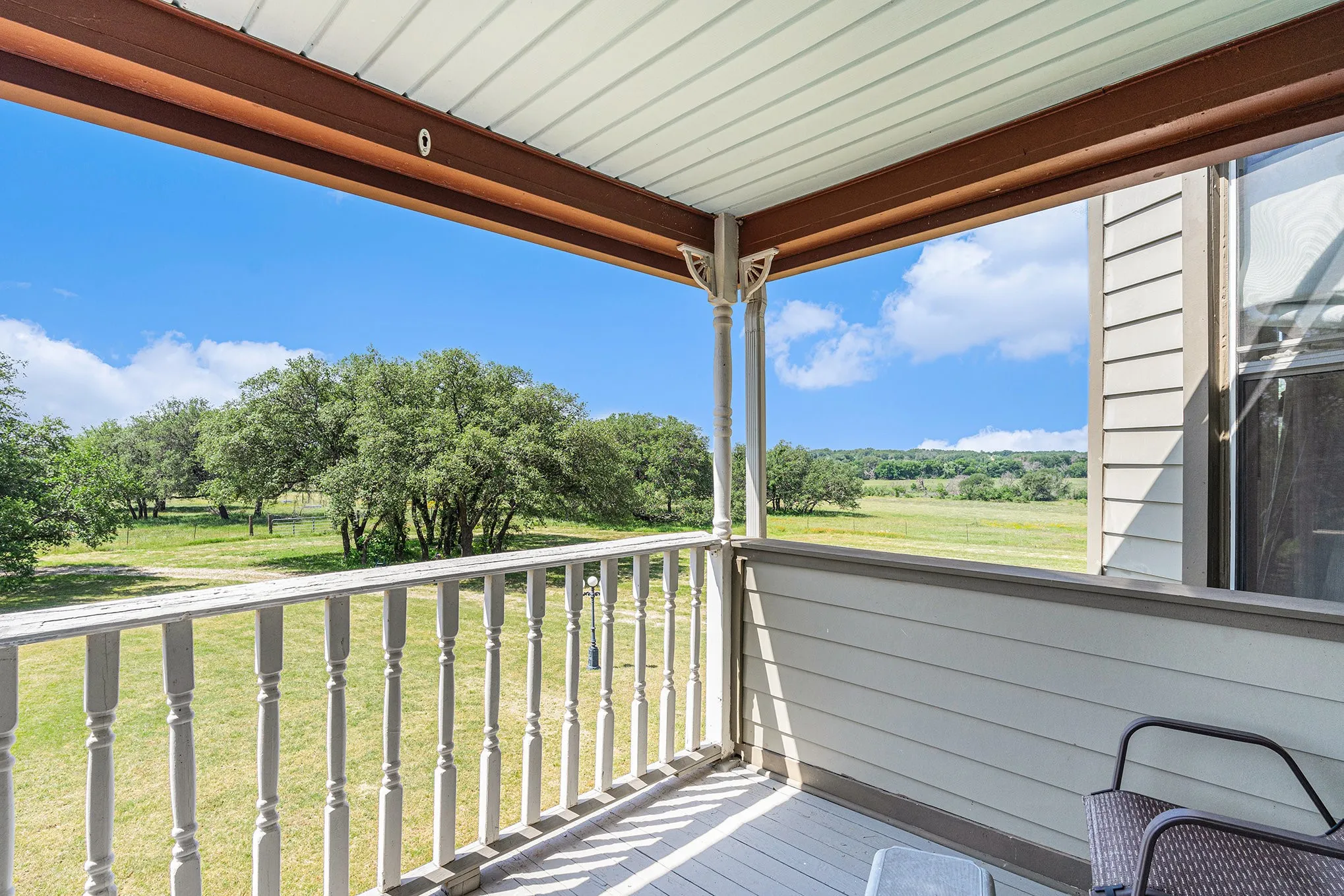 Single Family Residence For Sale in Erath County , 10454 E State Highway 6, Dublin, Texas 76446, 3 Bedroom, 3 Bathroom, Garage spaces, 2,961 Sqft, built in 1984, mls#21337144, Real Estate Agent in Dublin, Homes For Sale in Erath county, Homes For Sale in Dublin, Realtor in Dublin Texas, Real Estate Brokerage Independent Realty Texas, Luminita Cordes Realtor