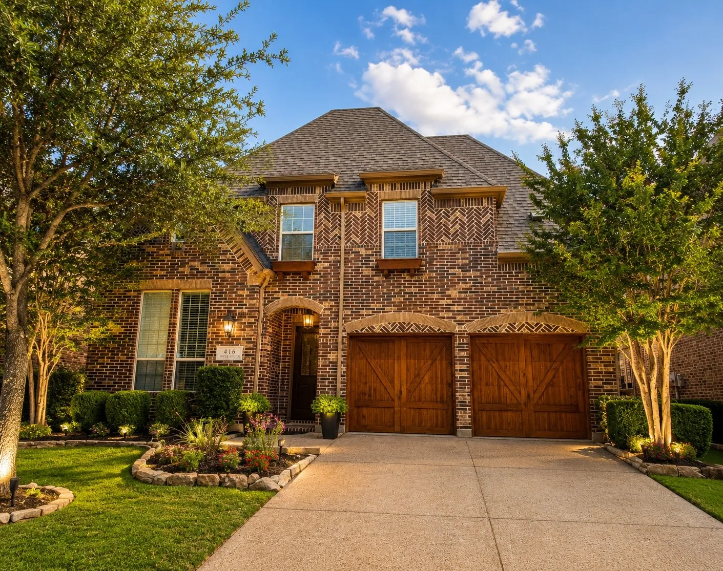 Single Family Residence For Rent in Dallas County , 416 Vine Street, Irving, Texas 75039, 4 Bedroom, 3 Bathroom, 2 Garage spaces, 3,415 Sqft, built in 2013, mls#21355262, Real Estate Agent in Irving, Homes For Rent in Dallas county, Homes For Rent in Irving, Realtor in Irving Texas, Real Estate Brokerage Independent Realty Texas, Luminita Cordes Realtor