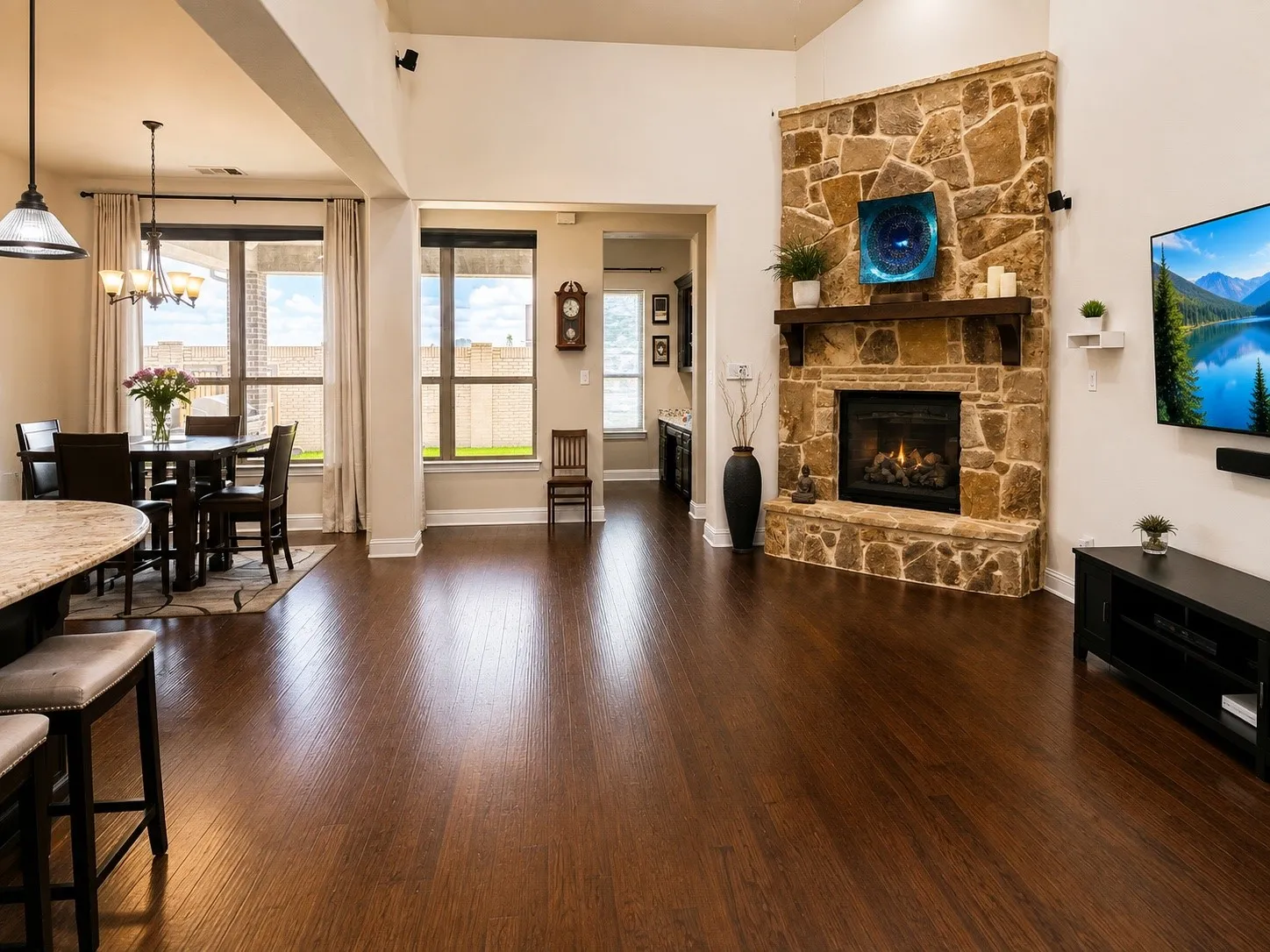 Single Family Residence For Rent in Dallas County , 416 Vine Street, Irving, Texas 75039, 4 Bedroom, 3 Bathroom, 2 Garage spaces, 3,415 Sqft, built in 2013, mls#21355262, Real Estate Agent in Irving, Homes For Rent in Dallas county, Homes For Rent in Irving, Realtor in Irving Texas, Real Estate Brokerage Independent Realty Texas, Luminita Cordes Realtor