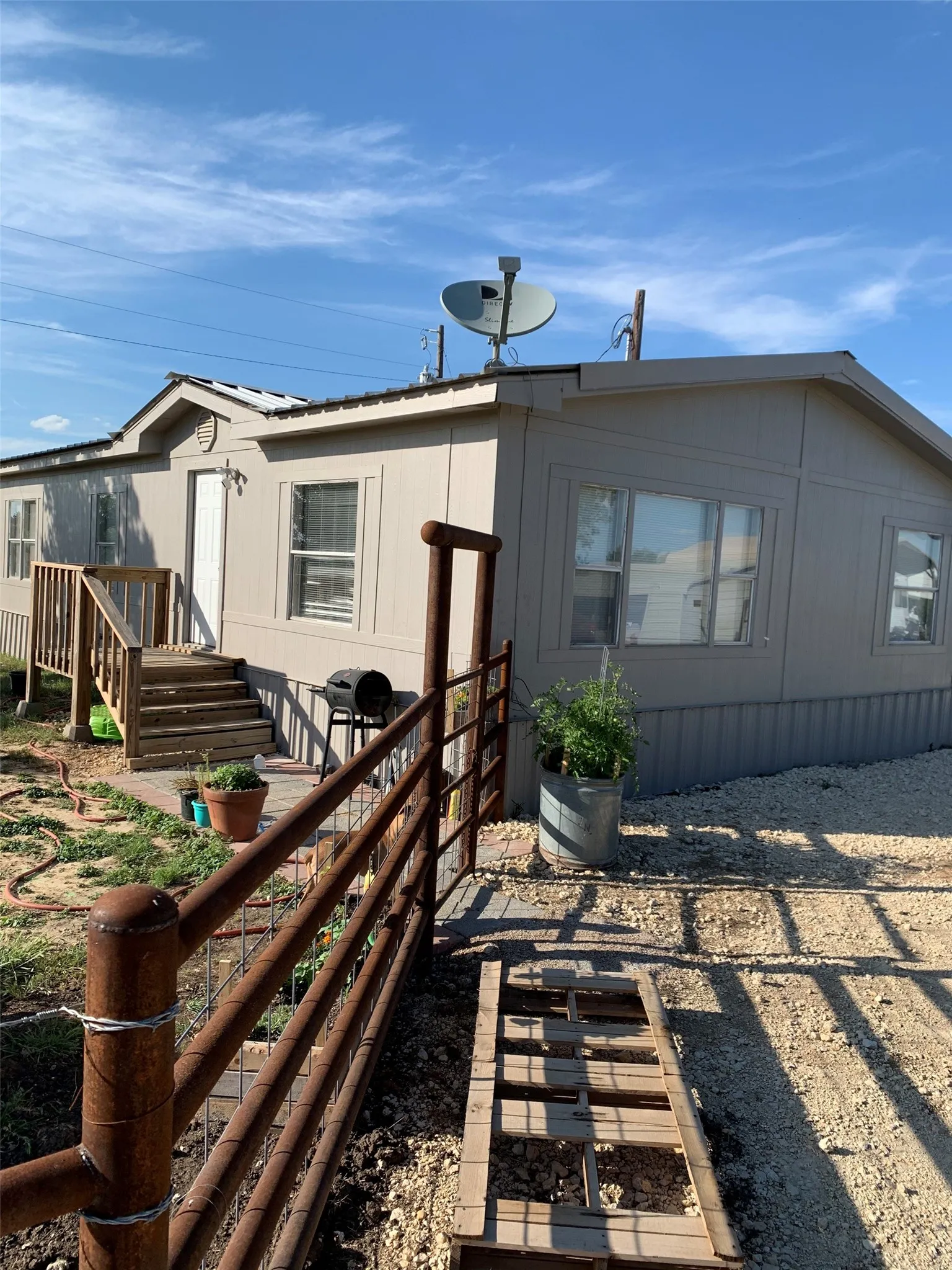 Manufactured Home For Rent in Erath County , 919 Chandry Circle, Stephenville, Texas 76401, 3 Bedroom, 2 Bathroom, Garage spaces, 1,344 Sqft, built in 2000, mls#21355151, Real Estate Agent in Stephenville, Homes For Rent in Erath county, Homes For Rent in Stephenville, Realtor in Stephenville Texas, Real Estate Brokerage Independent Realty Texas, Luminita Cordes Realtor