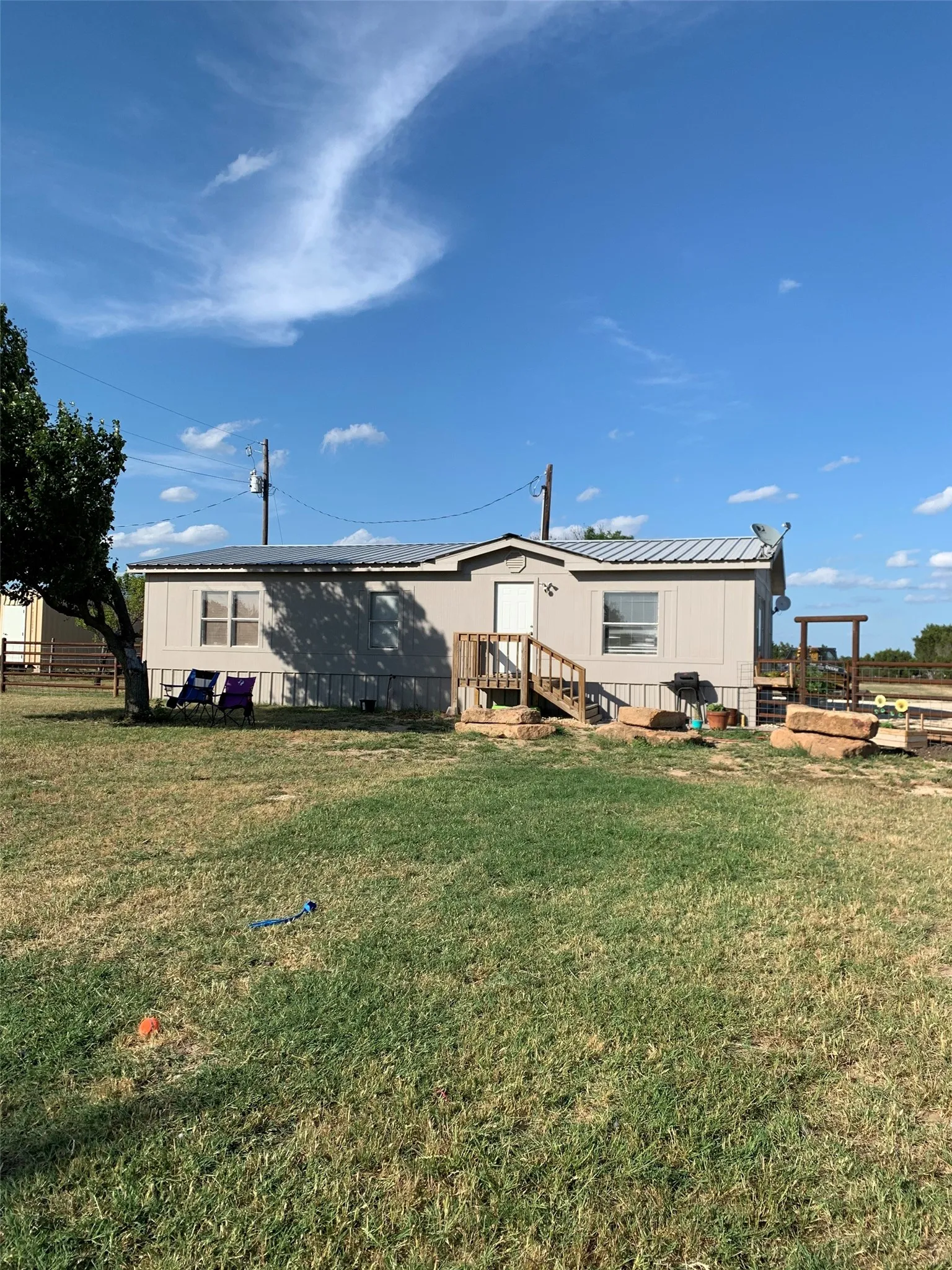 Manufactured Home For Rent in Erath County , 919 Chandry Circle, Stephenville, Texas 76401, 3 Bedroom, 2 Bathroom, Garage spaces, 1,344 Sqft, built in 2000, mls#21355151, Real Estate Agent in Stephenville, Homes For Rent in Erath county, Homes For Rent in Stephenville, Realtor in Stephenville Texas, Real Estate Brokerage Independent Realty Texas, Luminita Cordes Realtor