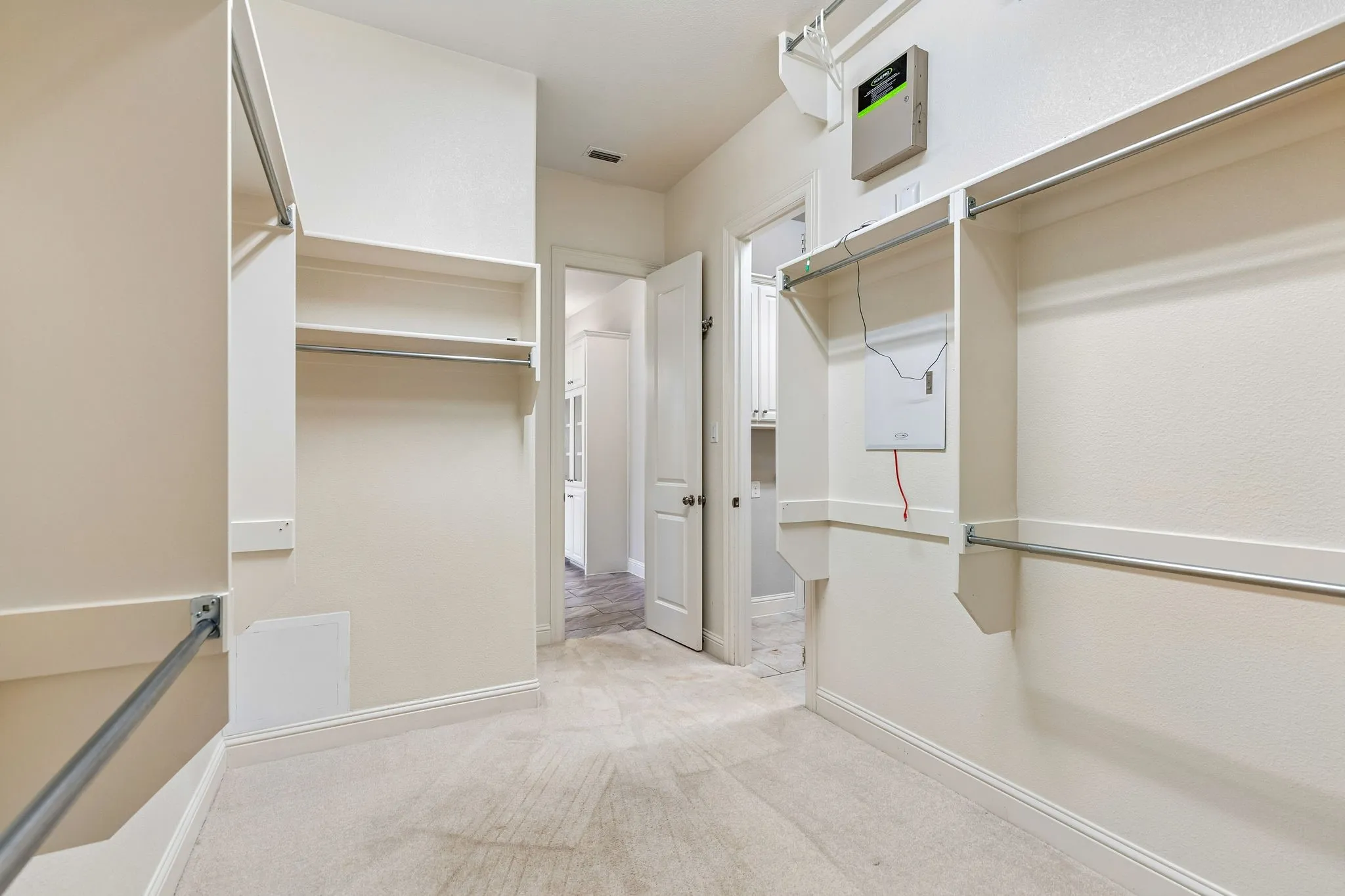 Single Family Residence For Sale in Denton County , 3920 Marigold Lane, Prosper, Texas 75078, 4 Bedroom, 5 Bathroom, 2 Garage spaces, 3,507 Sqft, built in 2016, mls#21355270, Real Estate Agent in Prosper, Homes For Sale in Denton county, Homes For Sale in Prosper, Realtor in Prosper Texas, Real Estate Brokerage Independent Realty Texas, Luminita Cordes Realtor
