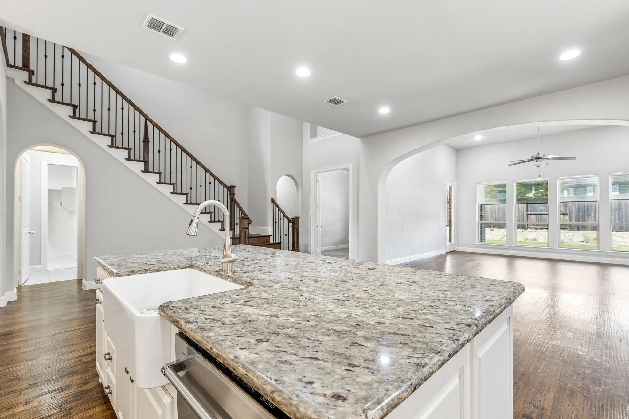Single Family Residence For Sale in Denton County , 3920 Marigold Lane, Prosper, Texas 75078, 4 Bedroom, 5 Bathroom, 2 Garage spaces, 3,507 Sqft, built in 2016, mls#21355270, Real Estate Agent in Prosper, Homes For Sale in Denton county, Homes For Sale in Prosper, Realtor in Prosper Texas, Real Estate Brokerage Independent Realty Texas, Luminita Cordes Realtor