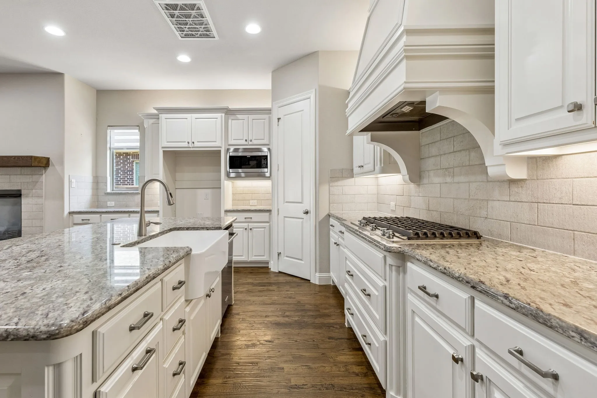 Single Family Residence For Sale in Denton County , 3920 Marigold Lane, Prosper, Texas 75078, 4 Bedroom, 5 Bathroom, 2 Garage spaces, 3,507 Sqft, built in 2016, mls#21355270, Real Estate Agent in Prosper, Homes For Sale in Denton county, Homes For Sale in Prosper, Realtor in Prosper Texas, Real Estate Brokerage Independent Realty Texas, Luminita Cordes Realtor