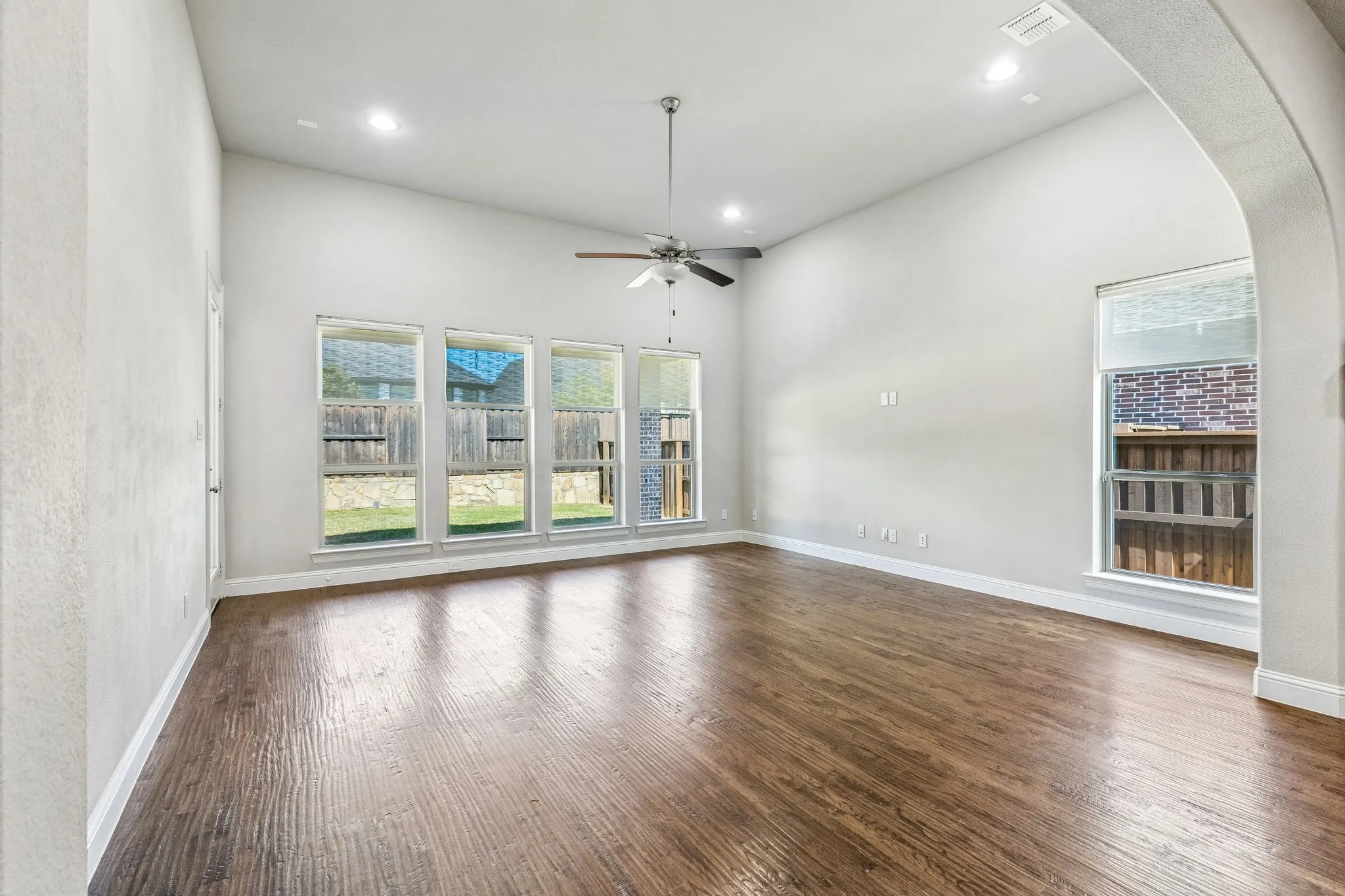 Single Family Residence For Sale in Denton County , 3920 Marigold Lane, Prosper, Texas 75078, 4 Bedroom, 5 Bathroom, 2 Garage spaces, 3,507 Sqft, built in 2016, mls#21355270, Real Estate Agent in Prosper, Homes For Sale in Denton county, Homes For Sale in Prosper, Realtor in Prosper Texas, Real Estate Brokerage Independent Realty Texas, Luminita Cordes Realtor
