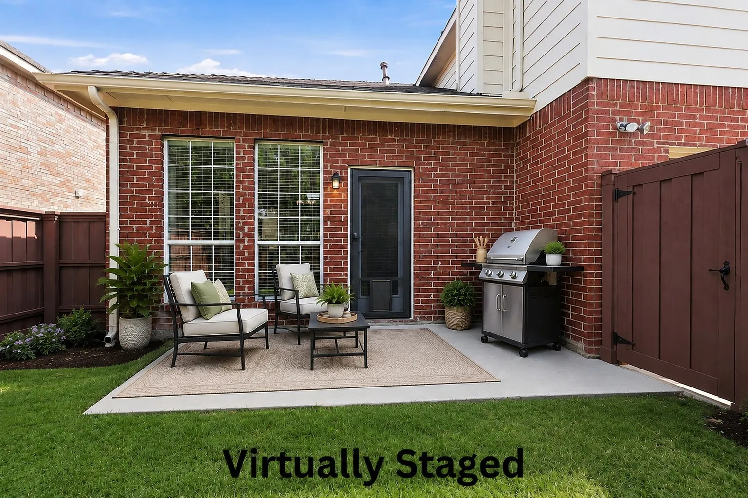 Cute patio (staged)