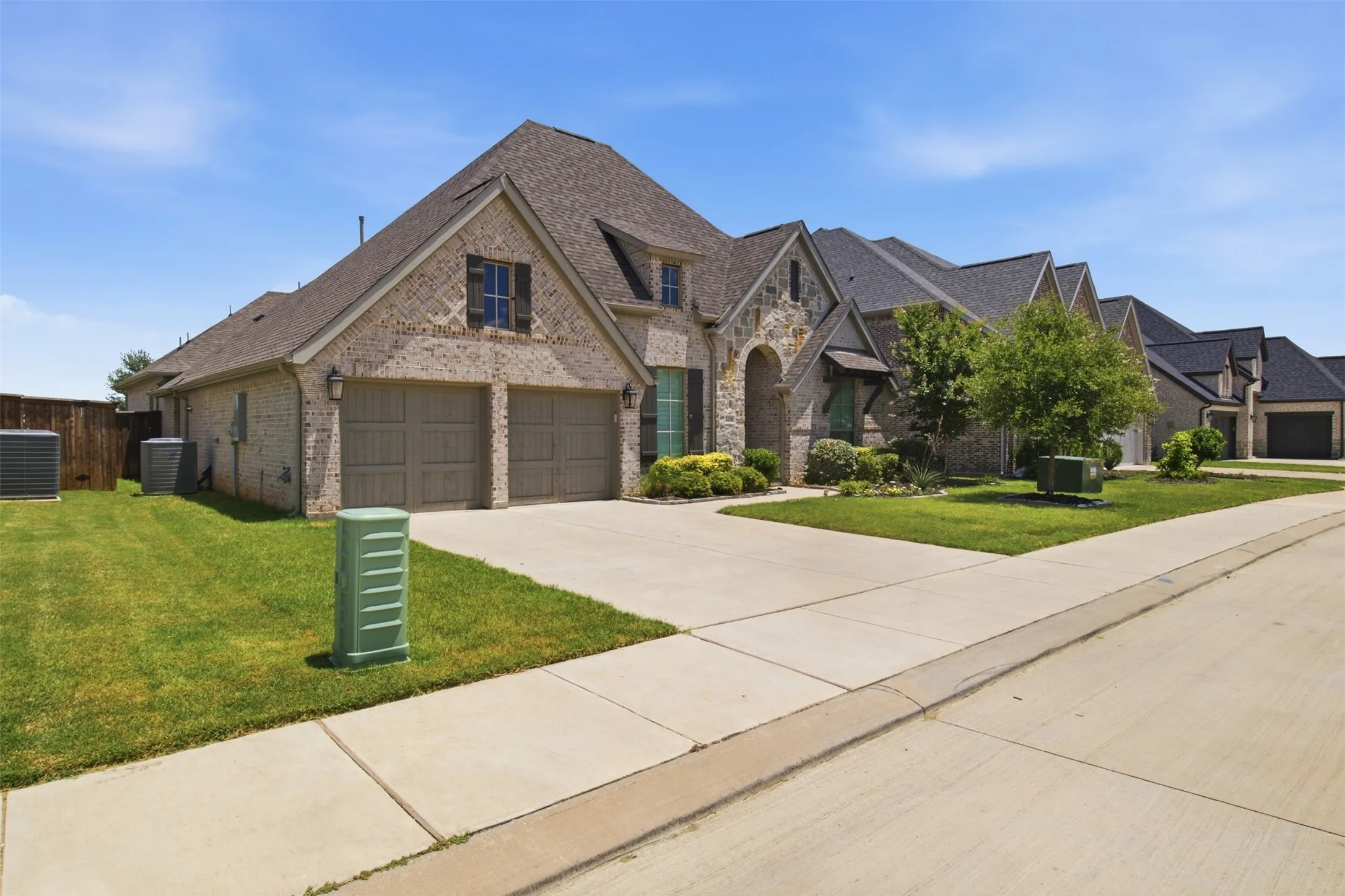 Single Family Residence For Sale in Ellis County , 2434 Sibley Drive, Midlothian, Texas 76065, 4 Bedroom, 4 Bathroom, 3 Garage spaces, 2,944 Sqft, built in 2022, mls#21244376, Real Estate Agent in Midlothian, Homes For Sale in Ellis county, Homes For Sale in Midlothian, Realtor in Midlothian Texas, Real Estate Brokerage Independent Realty Texas, Luminita Cordes Realtor