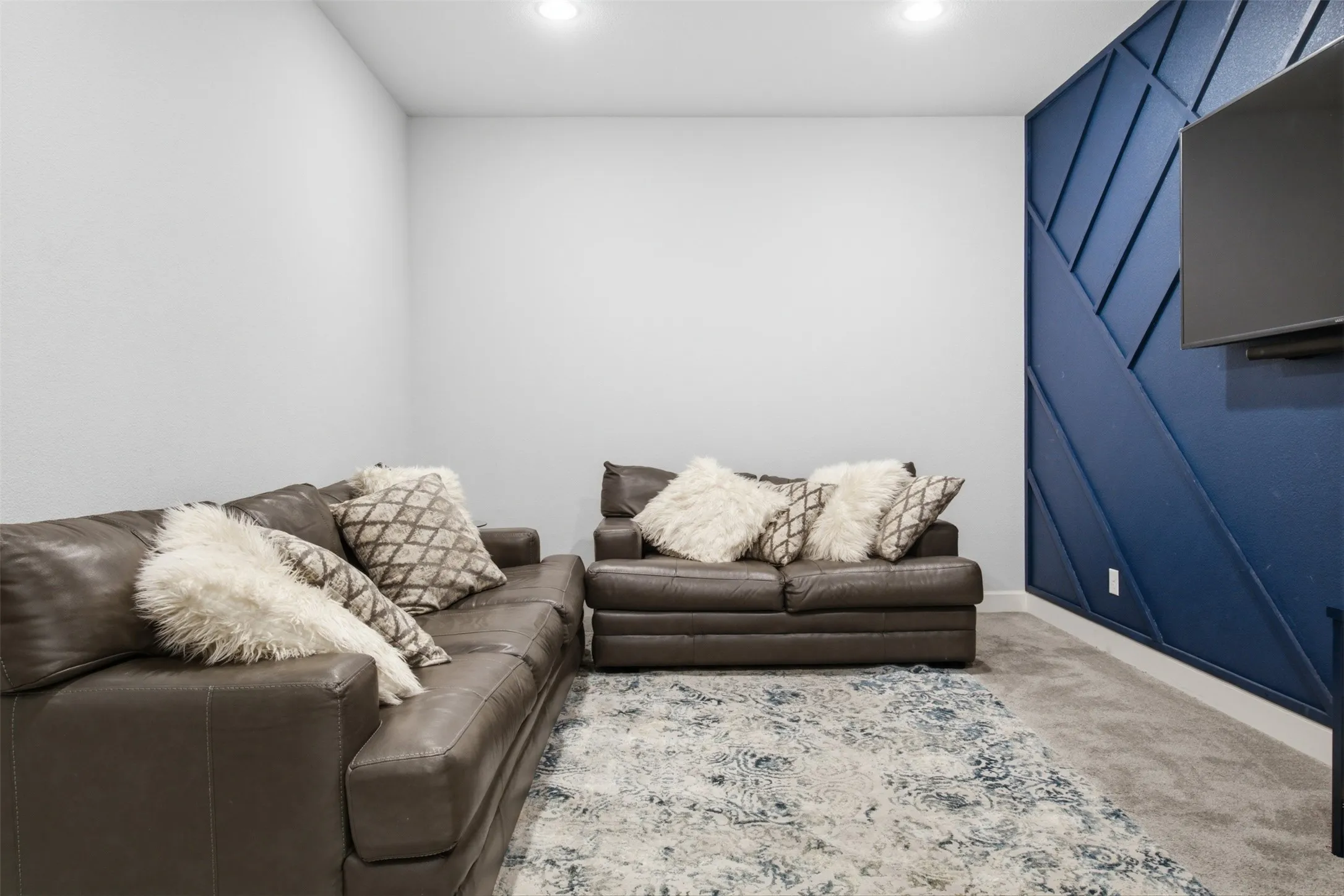 Single Family Residence For Sale in Ellis County , 2434 Sibley Drive, Midlothian, Texas 76065, 4 Bedroom, 4 Bathroom, 3 Garage spaces, 2,944 Sqft, built in 2022, mls#21244376, Real Estate Agent in Midlothian, Homes For Sale in Ellis county, Homes For Sale in Midlothian, Realtor in Midlothian Texas, Real Estate Brokerage Independent Realty Texas, Luminita Cordes Realtor