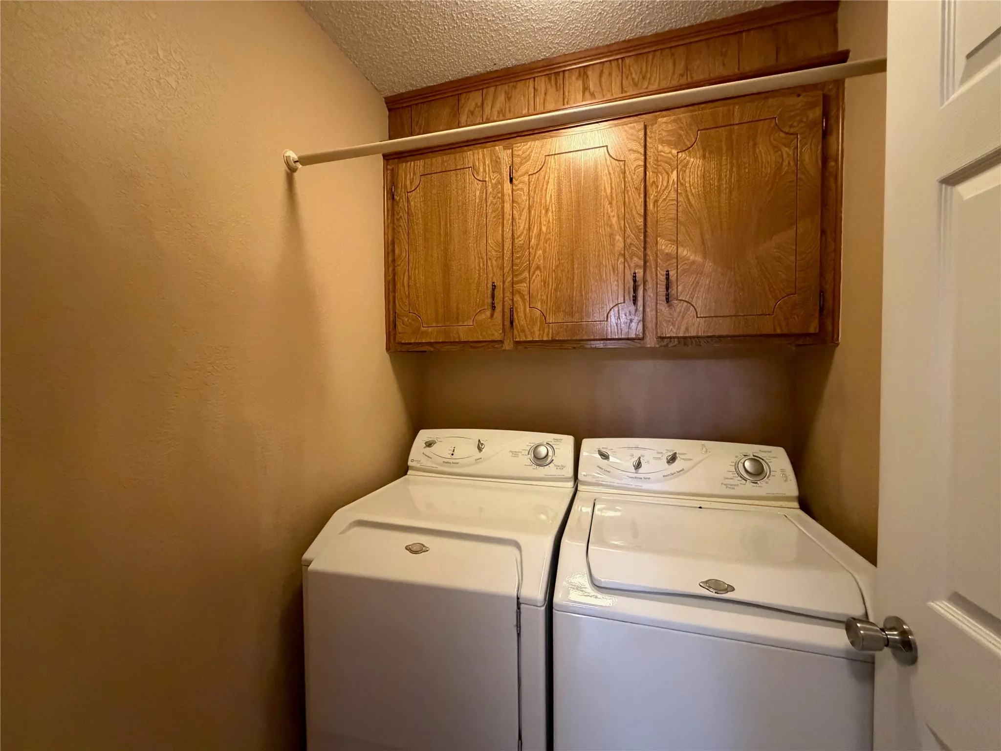 Single Family Residence For Sale in Taylor County , 7949 Vita Court, Abilene, Texas 79606, 3 Bedroom, 2 Bathroom, 2 Garage spaces, 1,443 Sqft, built in 1983, mls#21354895, Real Estate Agent in Abilene, Homes For Sale in Taylor county, Homes For Sale in Abilene, Realtor in Abilene Texas, Real Estate Brokerage Independent Realty Texas, Luminita Cordes Realtor