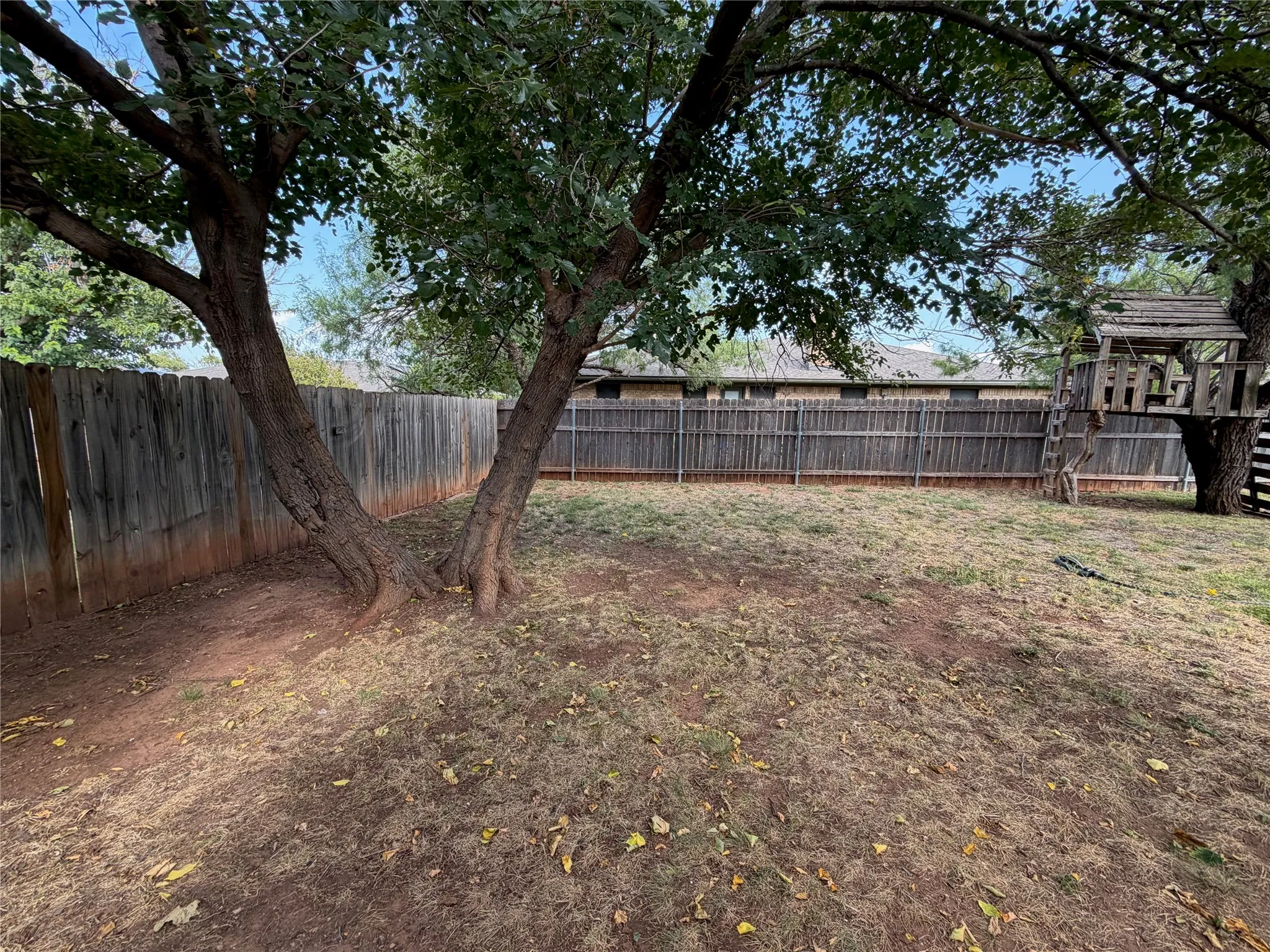 Single Family Residence For Sale in Taylor County , 7949 Vita Court, Abilene, Texas 79606, 3 Bedroom, 2 Bathroom, 2 Garage spaces, 1,443 Sqft, built in 1983, mls#21354895, Real Estate Agent in Abilene, Homes For Sale in Taylor county, Homes For Sale in Abilene, Realtor in Abilene Texas, Real Estate Brokerage Independent Realty Texas, Luminita Cordes Realtor