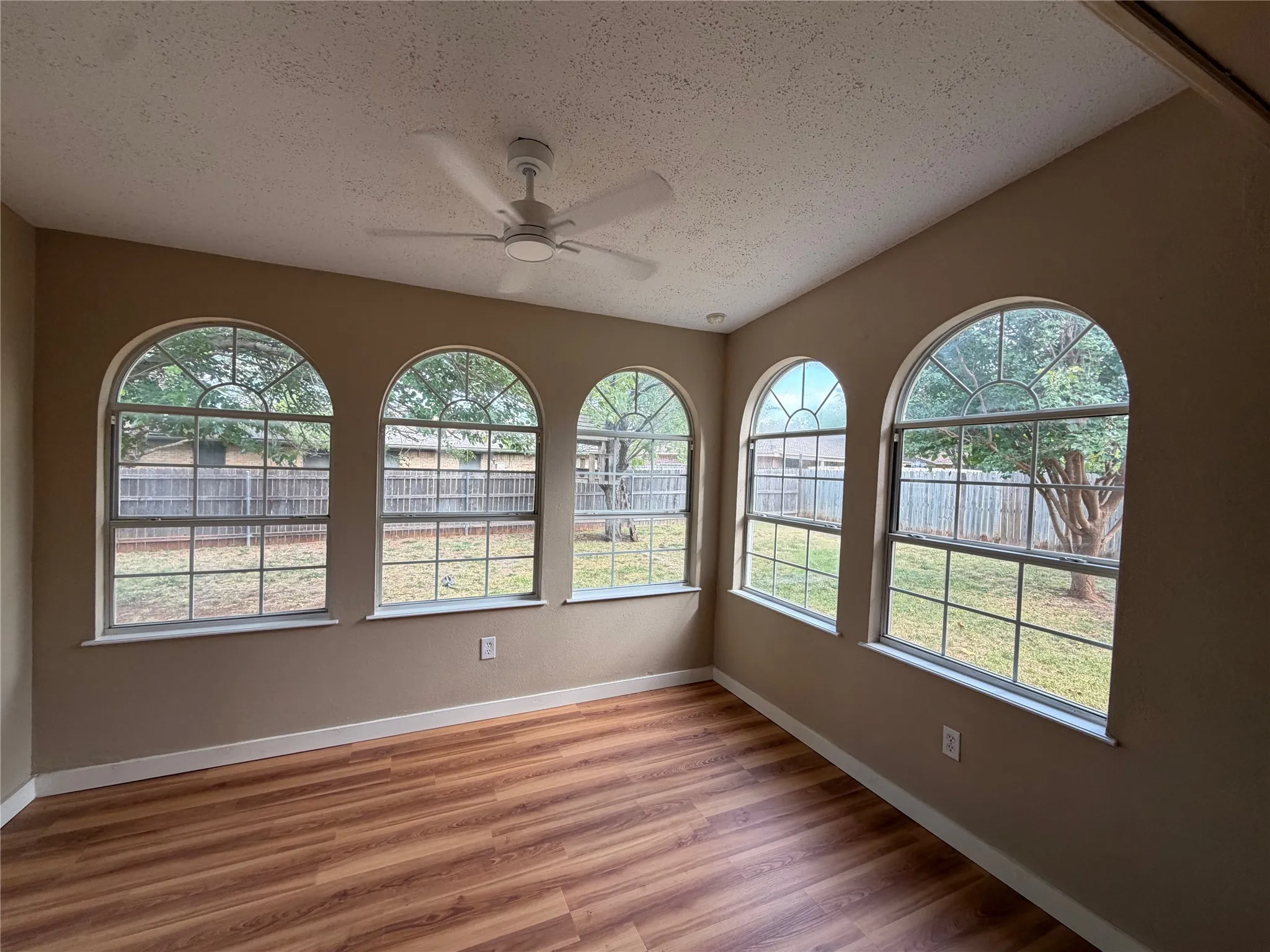 Single Family Residence For Sale in Taylor County , 7949 Vita Court, Abilene, Texas 79606, 3 Bedroom, 2 Bathroom, 2 Garage spaces, 1,443 Sqft, built in 1983, mls#21354895, Real Estate Agent in Abilene, Homes For Sale in Taylor county, Homes For Sale in Abilene, Realtor in Abilene Texas, Real Estate Brokerage Independent Realty Texas, Luminita Cordes Realtor