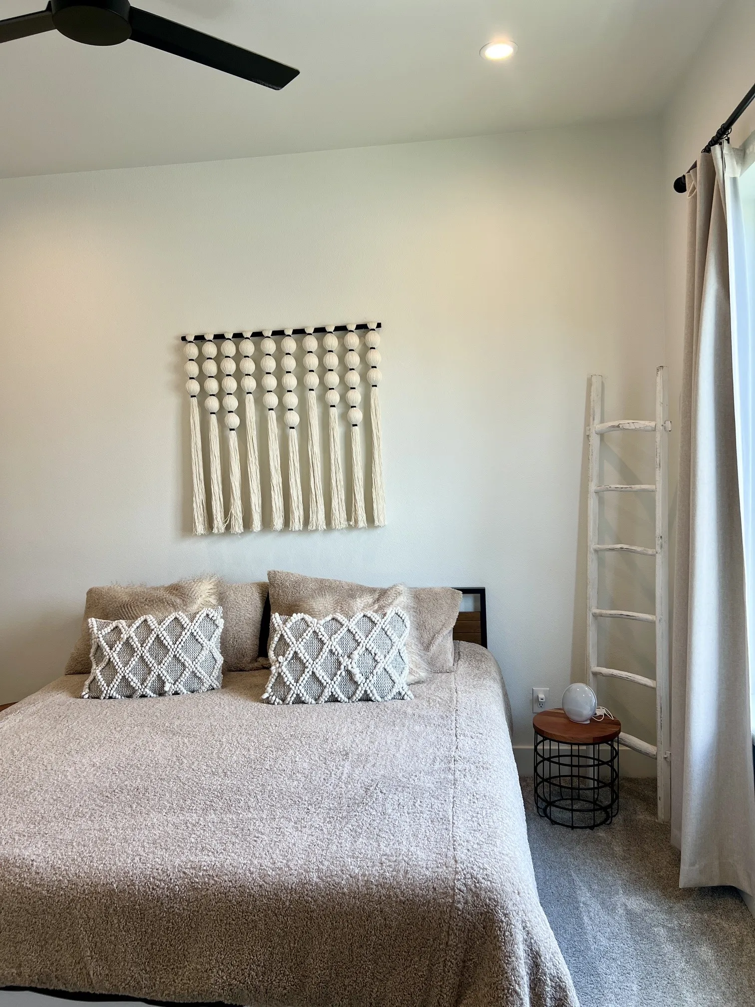 Single Family Residence For Rent in Dallas County , 2407 Crossman Avenue, Dallas, Texas 75212, 3 Bedroom, 3 Bathroom, Garage spaces, 2,174 Sqft, built in 2022, Price $3,750, mls#21354640, Real Estate Agent in Dallas, Homes For Rent in Dallas county, Homes For Rent in Dallas, Realtor in Dallas Texas, Real Estate Brokerage Independent Realty Texas, Luminita Cordes Realtor