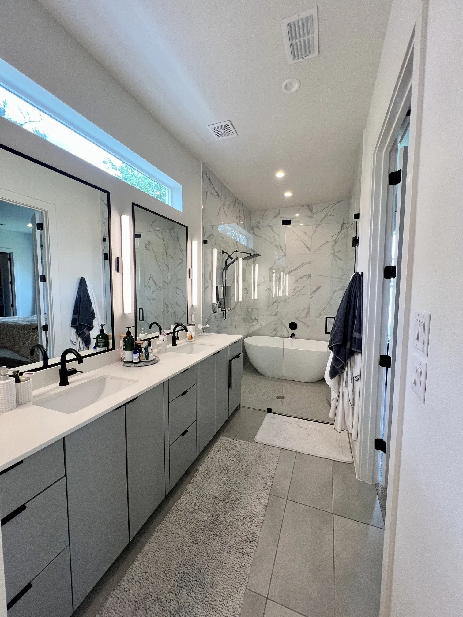 Single Family Residence For Rent in Dallas County , 2407 Crossman Avenue, Dallas, Texas 75212, 3 Bedroom, 3 Bathroom, Garage spaces, 2,174 Sqft, built in 2022, Price $3,750, mls#21354640, Real Estate Agent in Dallas, Homes For Rent in Dallas county, Homes For Rent in Dallas, Realtor in Dallas Texas, Real Estate Brokerage Independent Realty Texas, Luminita Cordes Realtor