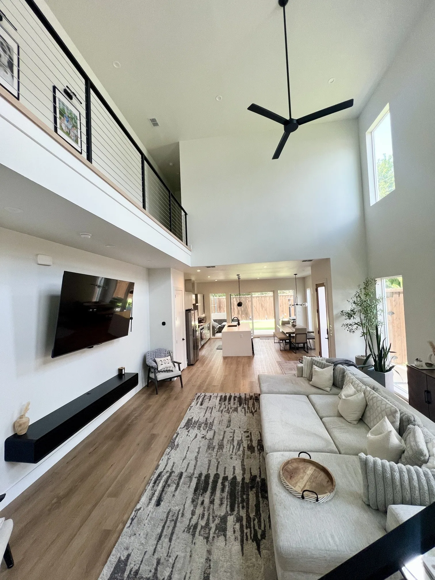 Single Family Residence For Rent in Dallas County , 2407 Crossman Avenue, Dallas, Texas 75212, 3 Bedroom, 3 Bathroom, Garage spaces, 2,174 Sqft, built in 2022, Price $3,750, mls#21354640, Real Estate Agent in Dallas, Homes For Rent in Dallas county, Homes For Rent in Dallas, Realtor in Dallas Texas, Real Estate Brokerage Independent Realty Texas, Luminita Cordes Realtor