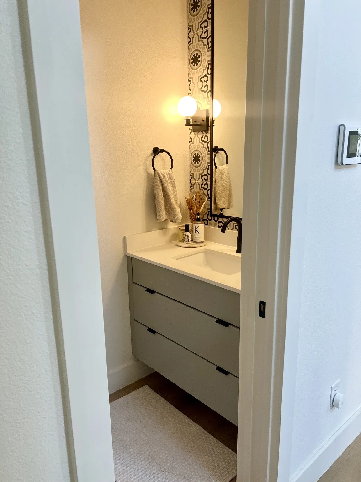 Single Family Residence For Rent in Dallas County , 2407 Crossman Avenue, Dallas, Texas 75212, 3 Bedroom, 3 Bathroom, Garage spaces, 2,174 Sqft, built in 2022, Price $3,750, mls#21354640, Real Estate Agent in Dallas, Homes For Rent in Dallas county, Homes For Rent in Dallas, Realtor in Dallas Texas, Real Estate Brokerage Independent Realty Texas, Luminita Cordes Realtor
