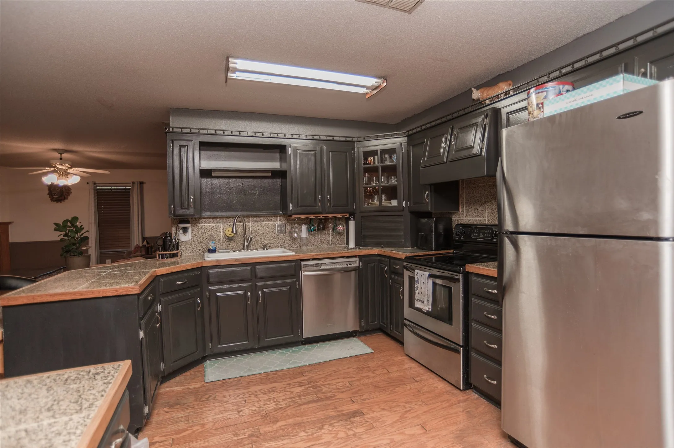 Single Family Residence For Sale in Erath County , 101 Scenic Drive, Dublin, Texas 76446, 3 Bedroom, 2 Bathroom, Garage spaces, 1,932 Sqft, built in 1995, mls#21355293, Real Estate Agent in Dublin, Homes For Sale in Erath county, Homes For Sale in Dublin, Realtor in Dublin Texas, Real Estate Brokerage Independent Realty Texas, Luminita Cordes Realtor