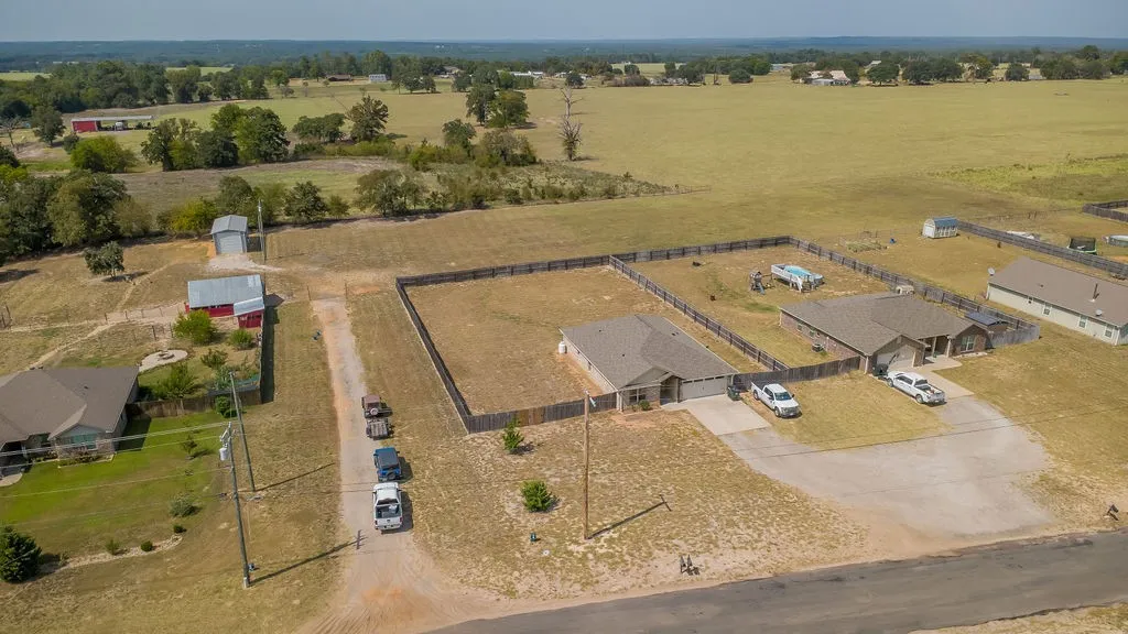 Single Family Residence For Sale in Smith County , 14308 CR 452, Lindale, Texas 75771, 3 Bedroom, 2 Bathroom, 2 Garage spaces, 1,545 Sqft, built in 2018, Price $299,000, mls#21355299, Real Estate Agent in Lindale, Homes For Sale in Smith county, Homes For Sale in Lindale, Realtor in Lindale Texas, Real Estate Brokerage Independent Realty Texas, Luminita Cordes Realtor
