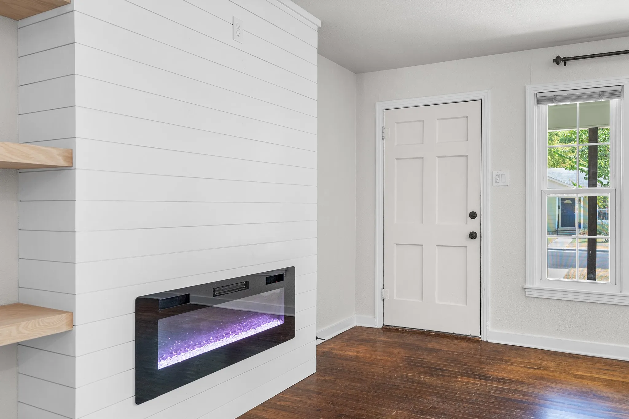 Single Family Residence For Sale in Denton County , 714 Cordell Street, Denton, Texas 76201, 3 Bedroom, 2 Bathroom, Garage spaces, 1,276 Sqft, built in 1949, Price $290,000, mls#21344222, Real Estate Agent in Denton, Homes For Sale in Denton county, Homes For Sale in Denton, Realtor in Denton Texas, Real Estate Brokerage Independent Realty Texas, Luminita Cordes Realtor