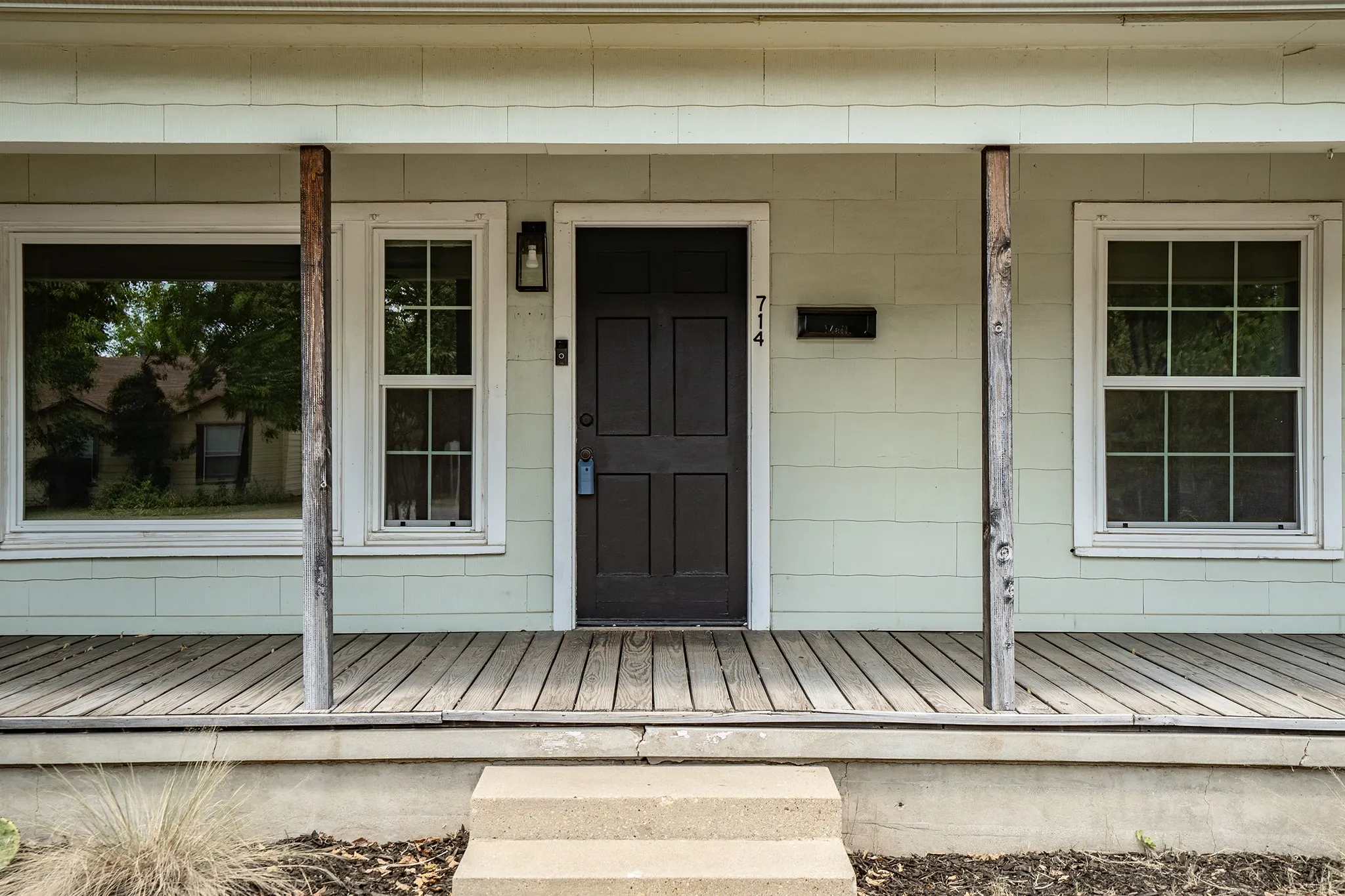 Single Family Residence For Sale in Denton County , 714 Cordell Street, Denton, Texas 76201, 3 Bedroom, 2 Bathroom, Garage spaces, 1,276 Sqft, built in 1949, Price $290,000, mls#21344222, Real Estate Agent in Denton, Homes For Sale in Denton county, Homes For Sale in Denton, Realtor in Denton Texas, Real Estate Brokerage Independent Realty Texas, Luminita Cordes Realtor