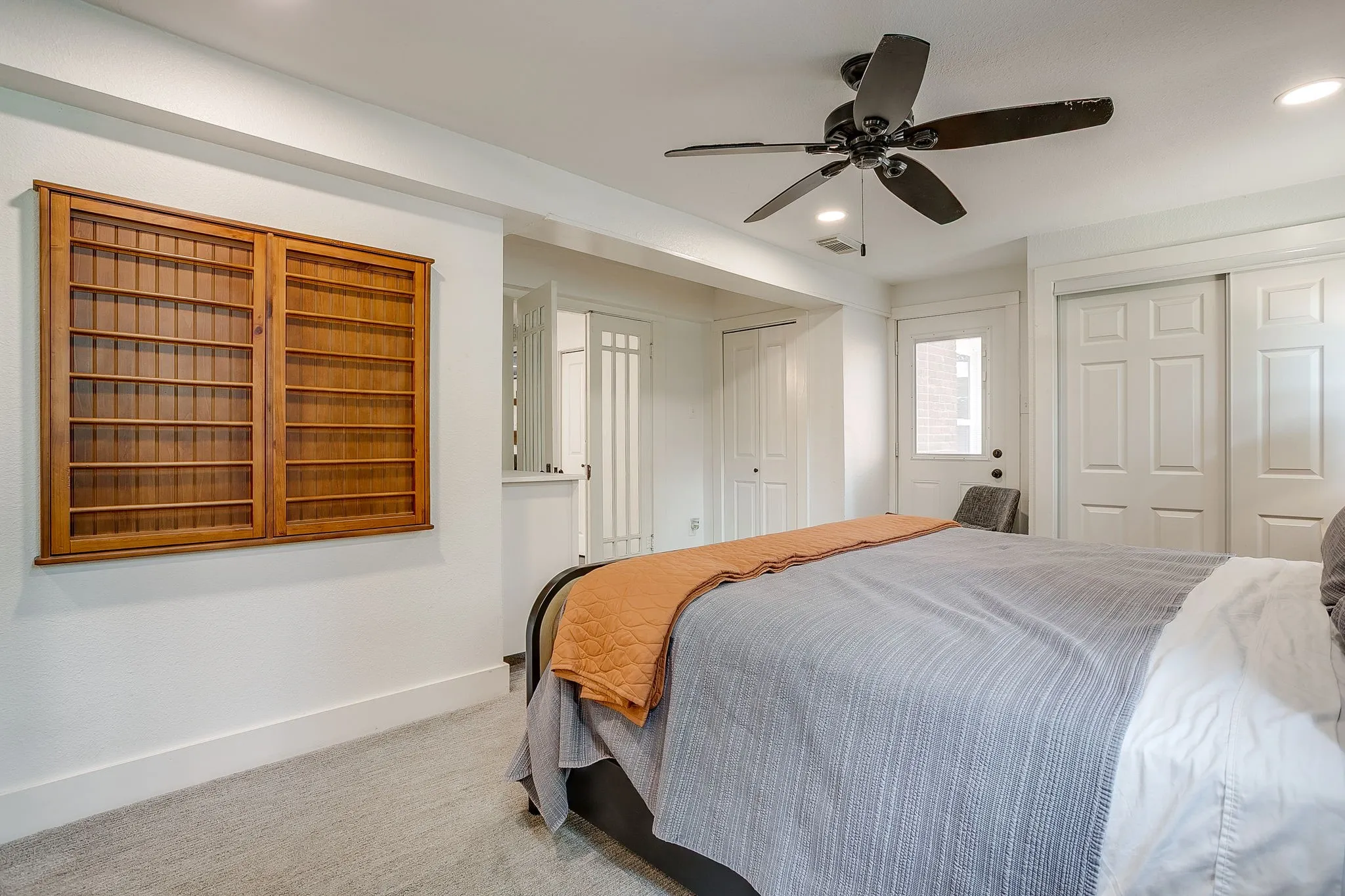 Single Family Residence For Sale in Tarrant County , 2310 Primrose Avenue, Fort Worth, Texas 76111, 3 Bedroom, 2 Bathroom, 2 Garage spaces, 1,428 Sqft, built in 1930, mls#21354726, Real Estate Agent in Fort Worth, Homes For Sale in Tarrant county, Homes For Sale in Fort Worth, Realtor in Fort Worth Texas, Real Estate Brokerage Independent Realty Texas, Luminita Cordes Realtor