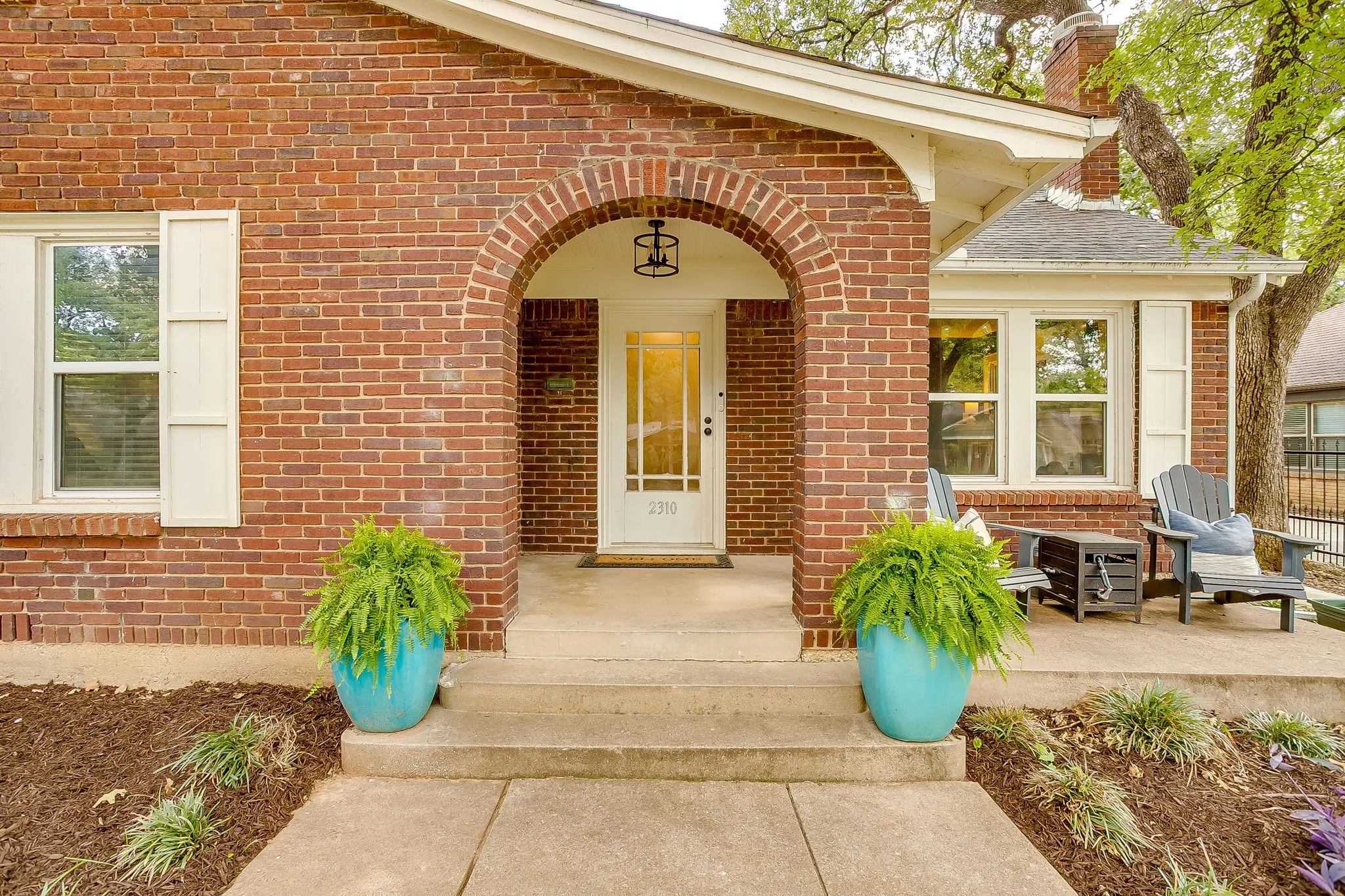Single Family Residence For Sale in Tarrant County , 2310 Primrose Avenue, Fort Worth, Texas 76111, 3 Bedroom, 2 Bathroom, 2 Garage spaces, 1,428 Sqft, built in 1930, mls#21354726, Real Estate Agent in Fort Worth, Homes For Sale in Tarrant county, Homes For Sale in Fort Worth, Realtor in Fort Worth Texas, Real Estate Brokerage Independent Realty Texas, Luminita Cordes Realtor