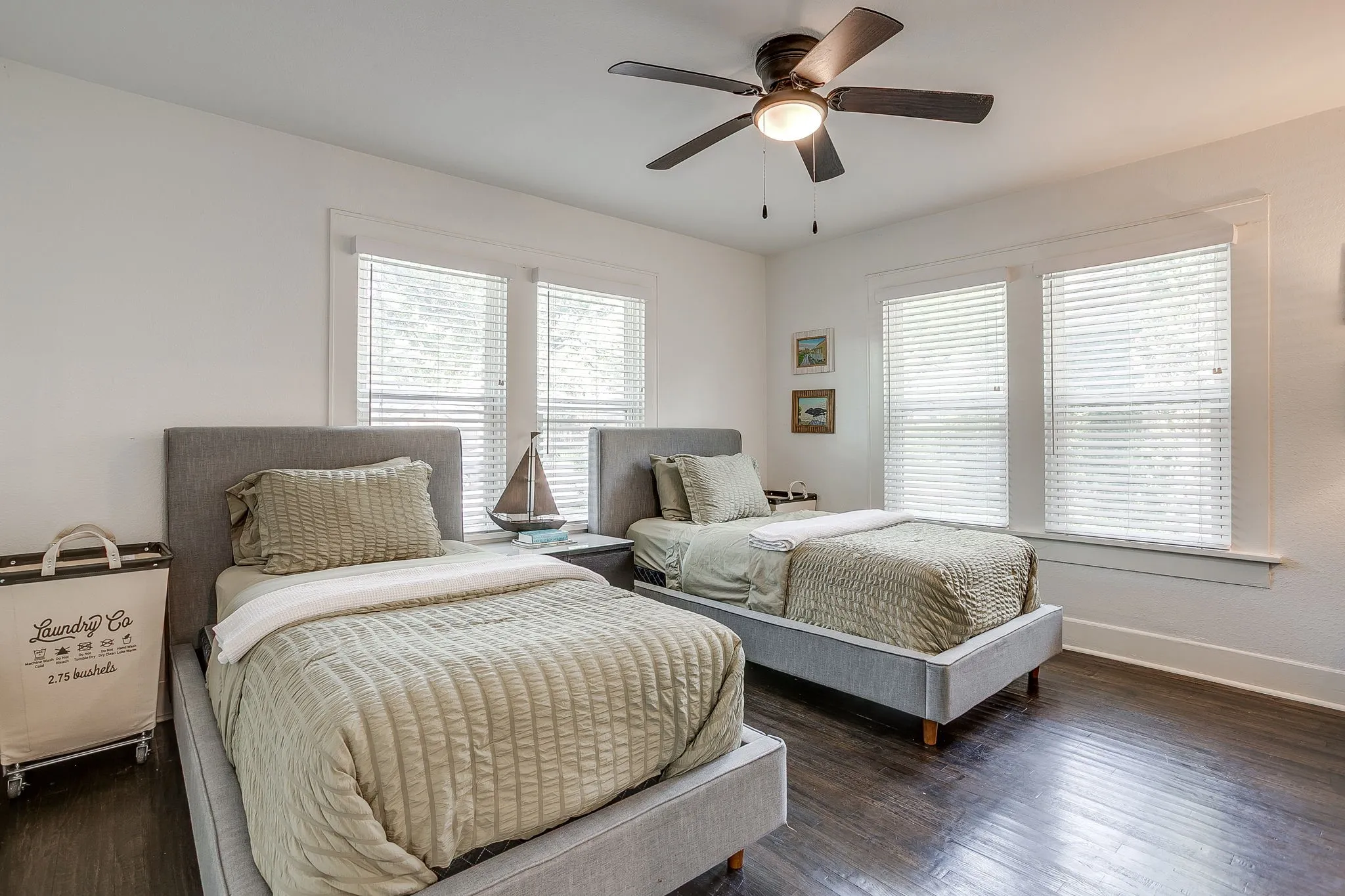 Single Family Residence For Sale in Tarrant County , 2310 Primrose Avenue, Fort Worth, Texas 76111, 3 Bedroom, 2 Bathroom, 2 Garage spaces, 1,428 Sqft, built in 1930, mls#21354726, Real Estate Agent in Fort Worth, Homes For Sale in Tarrant county, Homes For Sale in Fort Worth, Realtor in Fort Worth Texas, Real Estate Brokerage Independent Realty Texas, Luminita Cordes Realtor