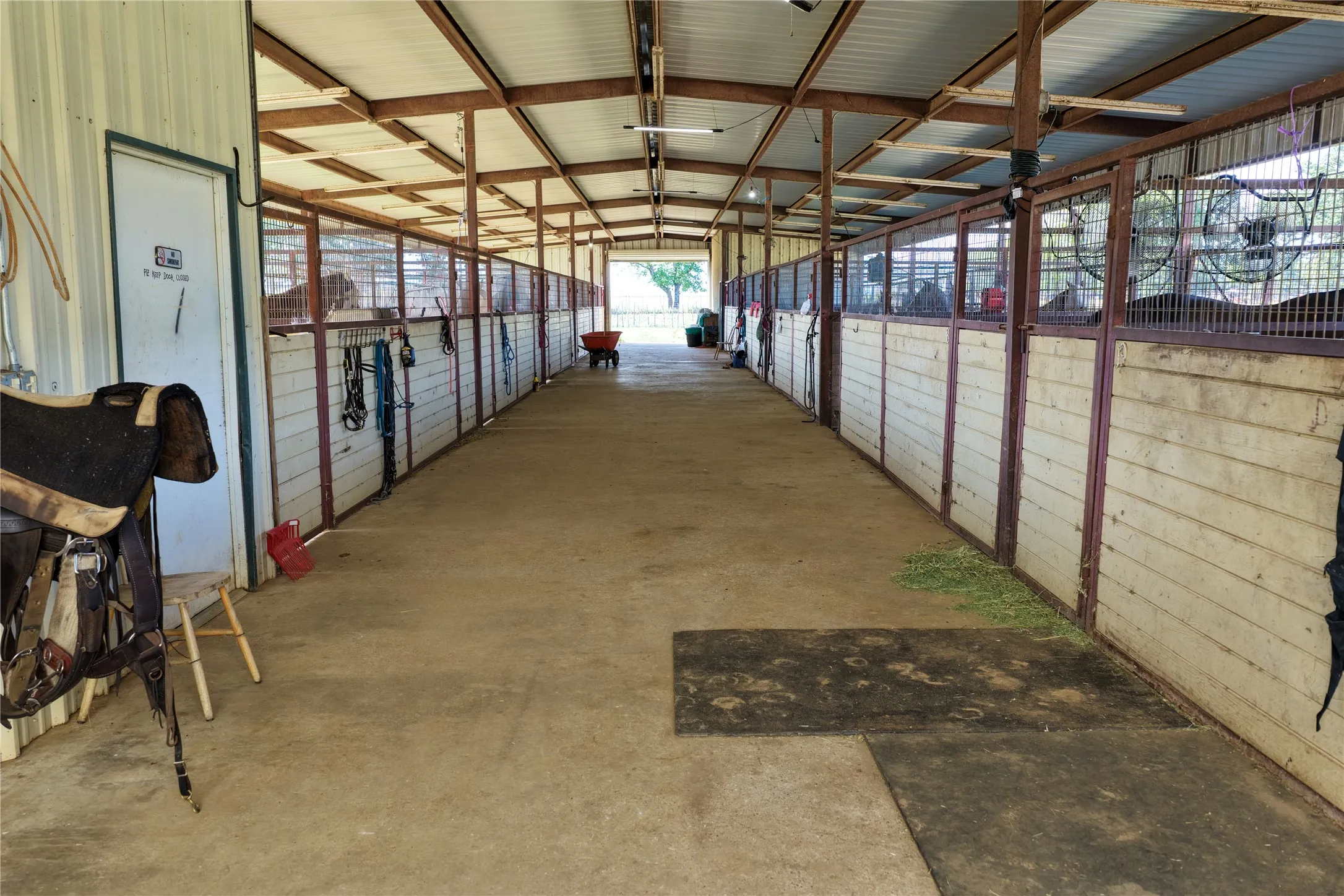 Farm For Sale in Erath County , 6670 Fm 2303, Stephenville, Texas 76401, 1 Bedroom, 1 Bathroom, Garage spaces, 700 Sqft, built in 2010, mls#21355318, Real Estate Agent in Stephenville, Homes For Sale in Erath county, Homes For Sale in Stephenville, Realtor in Stephenville Texas, Real Estate Brokerage Independent Realty Texas, Luminita Cordes Realtor