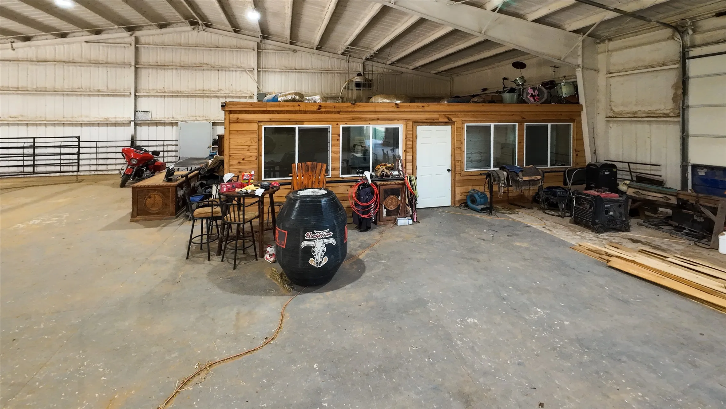Farm For Sale in Erath County , 6670 Fm 2303, Stephenville, Texas 76401, 1 Bedroom, 1 Bathroom, Garage spaces, 700 Sqft, built in 2010, mls#21355318, Real Estate Agent in Stephenville, Homes For Sale in Erath county, Homes For Sale in Stephenville, Realtor in Stephenville Texas, Real Estate Brokerage Independent Realty Texas, Luminita Cordes Realtor