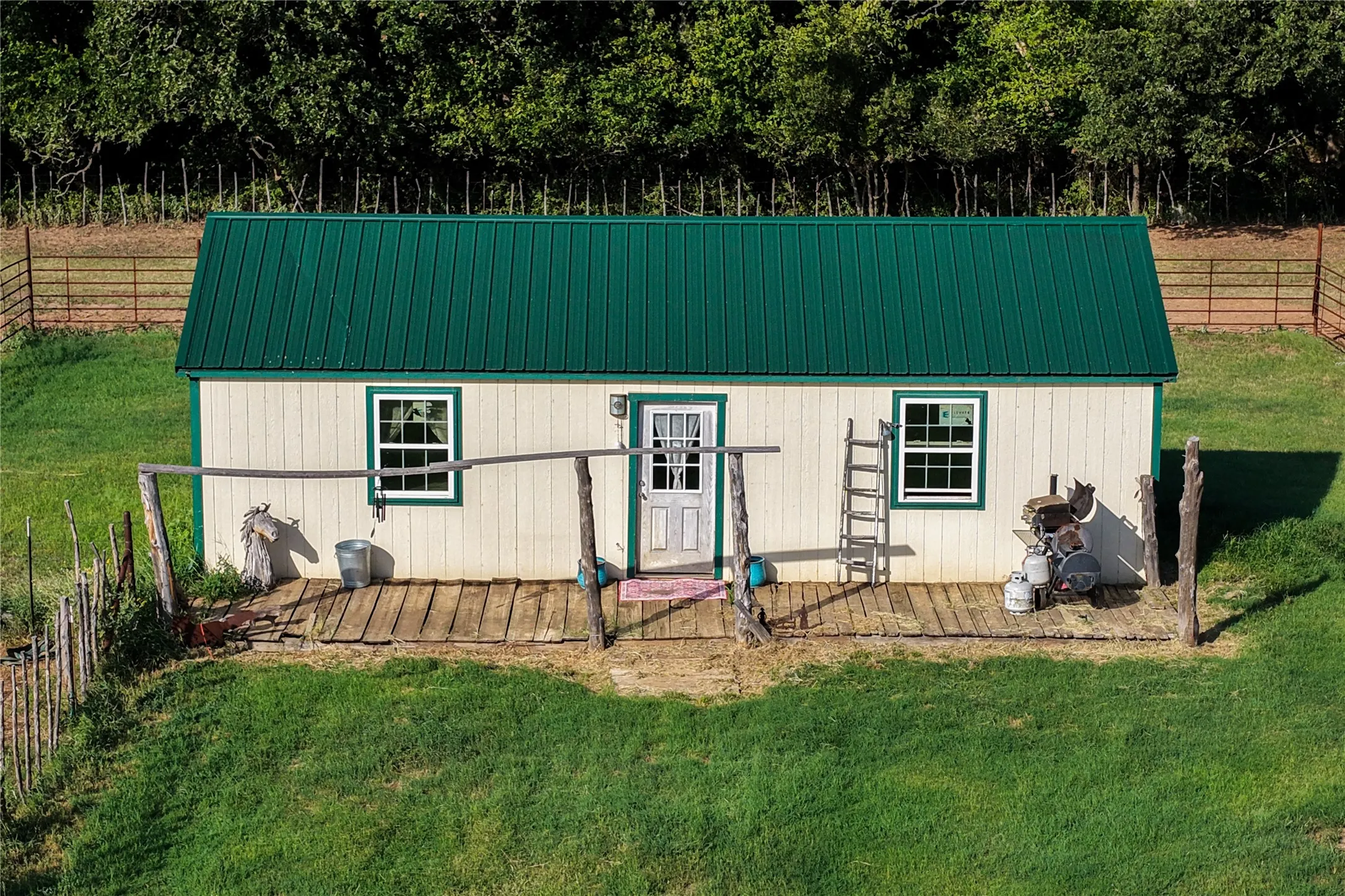 Farm For Sale in Erath County , 6670 Fm 2303, Stephenville, Texas 76401, 1 Bedroom, 1 Bathroom, Garage spaces, 700 Sqft, built in 2010, mls#21355318, Real Estate Agent in Stephenville, Homes For Sale in Erath county, Homes For Sale in Stephenville, Realtor in Stephenville Texas, Real Estate Brokerage Independent Realty Texas, Luminita Cordes Realtor