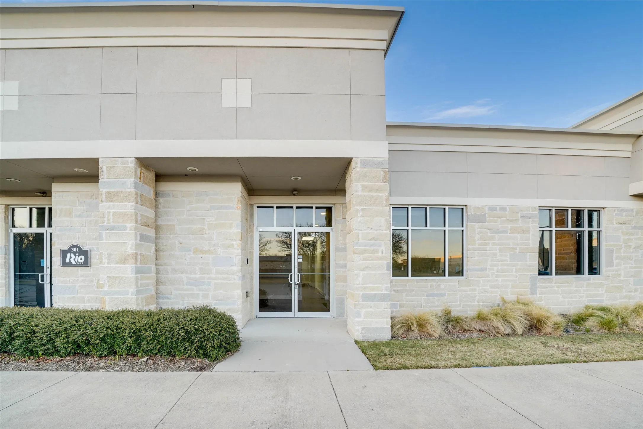 Office For Rent in Collin County , 1402 S Custer Road 302, Mc Kinney, Texas 75072, 0, 0, Garage spaces, 0 Sqft, built in 2017, Price $2,800, mls#21355319, Real Estate Agent in Mc Kinney, Homes For Rent in Collin county, Homes For Rent in Mc Kinney, Realtor in Mc Kinney Texas, Real Estate Brokerage Independent Realty Texas, Luminita Cordes Realtor