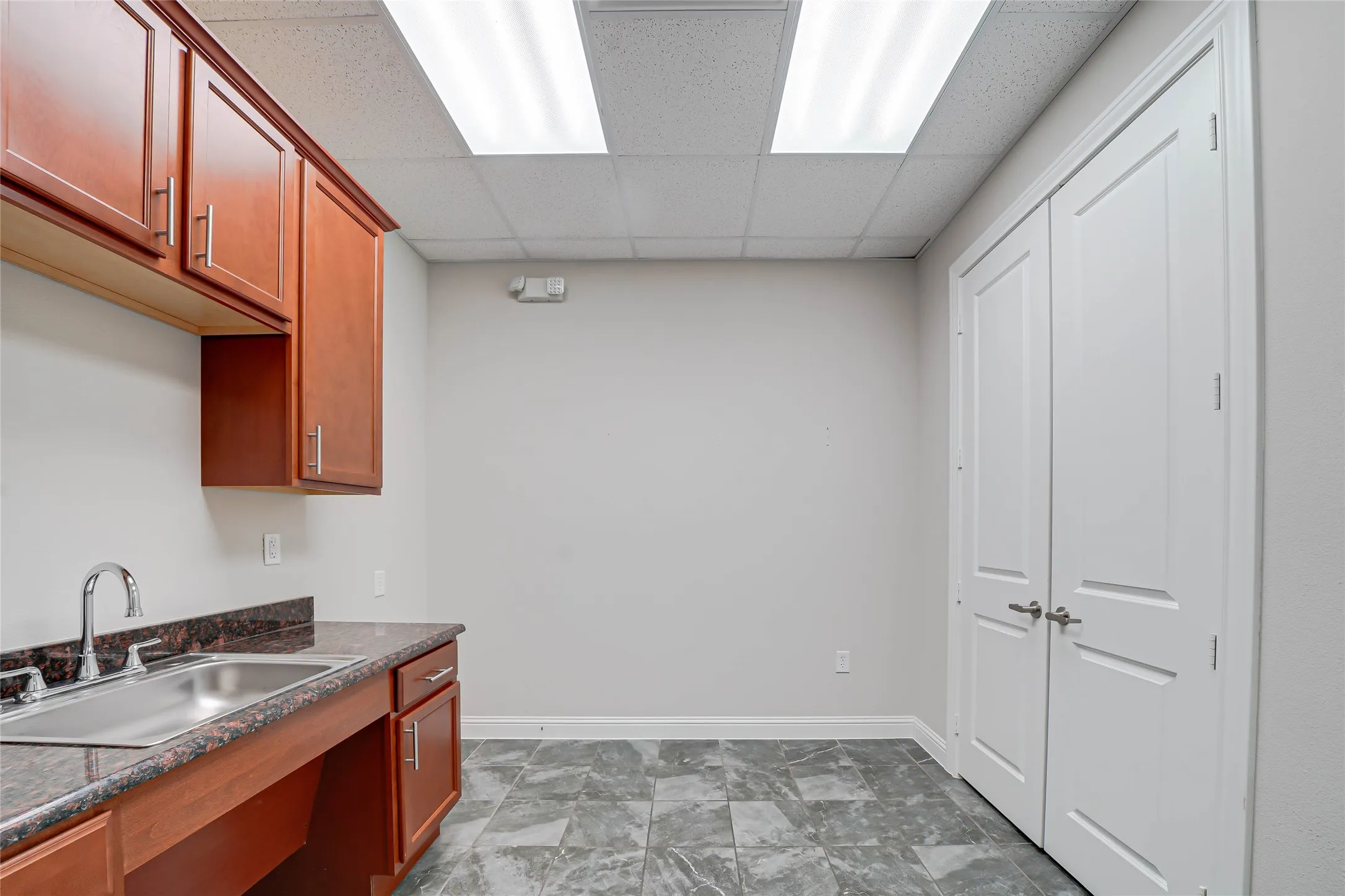 Office For Rent in Collin County , 1402 S Custer Road 302, Mc Kinney, Texas 75072, 0, 0, Garage spaces, 0 Sqft, built in 2017, Price $2,800, mls#21355319, Real Estate Agent in Mc Kinney, Homes For Rent in Collin county, Homes For Rent in Mc Kinney, Realtor in Mc Kinney Texas, Real Estate Brokerage Independent Realty Texas, Luminita Cordes Realtor
