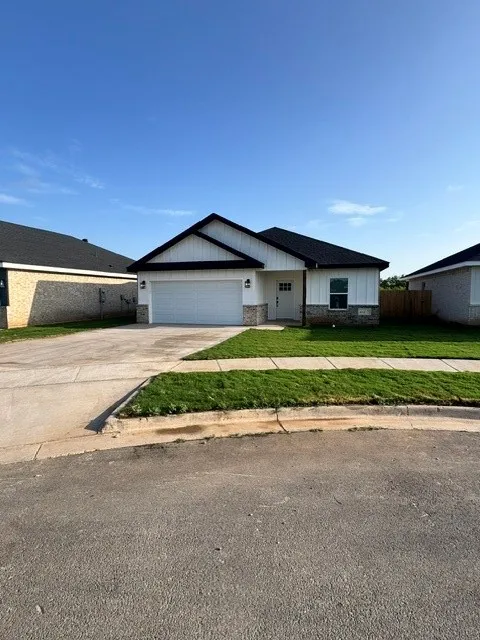 Single Family Residence For Rent in Taylor County , 418 Gunsight Ridge, Abilene, Texas 79602, 3 Bedroom, 2 Bathroom, 2 Garage spaces, 1,304 Sqft, built in 2026, mls#21355323, Real Estate Agent in Abilene, Homes For Rent in Taylor county, Homes For Rent in Abilene, Realtor in Abilene Texas, Real Estate Brokerage Independent Realty Texas, Luminita Cordes Realtor