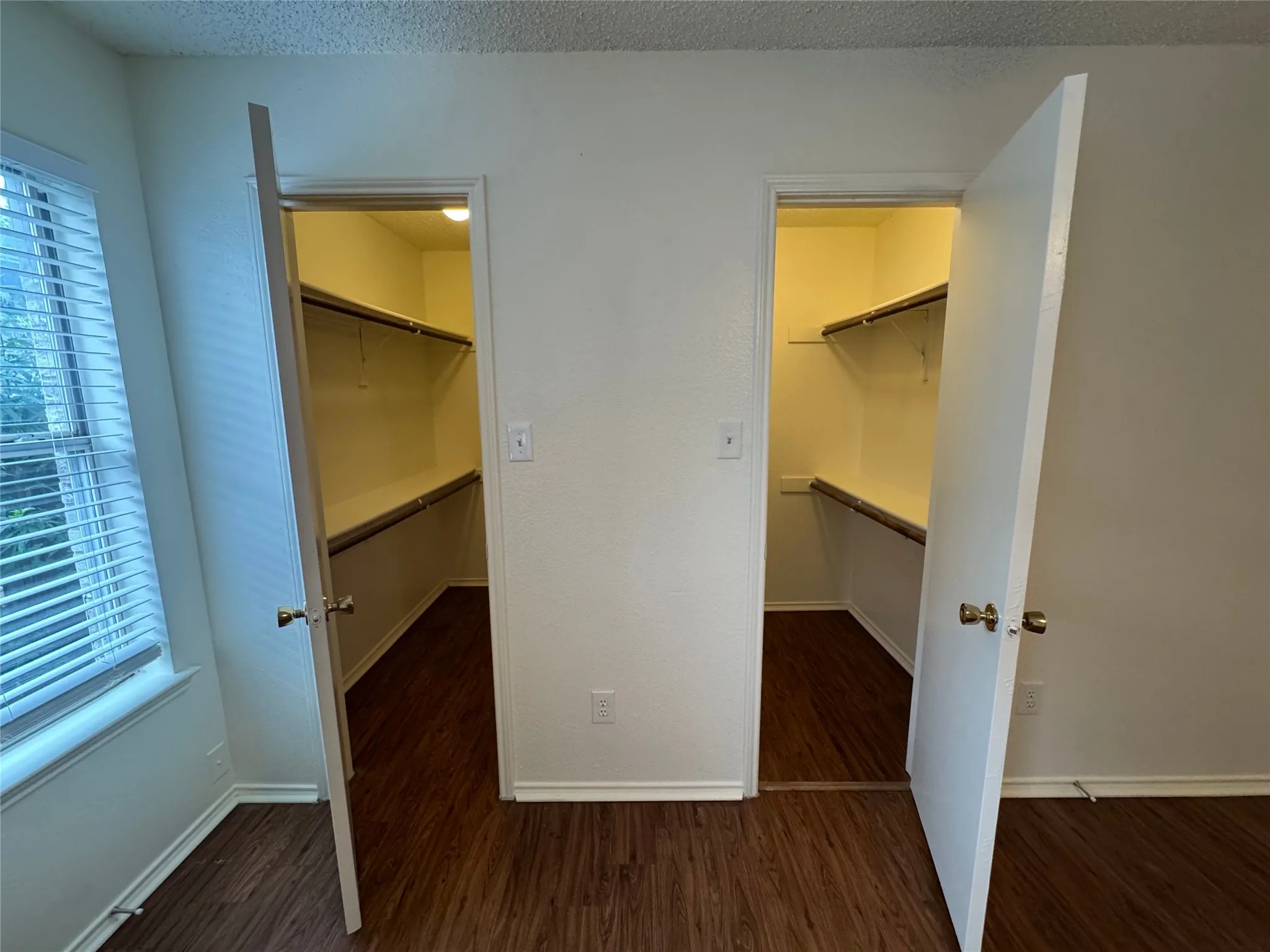 Single Family Residence For Rent in Tarrant County , 4024 Periwinkle Drive, Fort Worth, Texas 76137, 3 Bedroom, 2 Bathroom, 2 Garage spaces, 1,752 Sqft, built in 1992, mls#21355326, Real Estate Agent in Fort Worth, Homes For Rent in Tarrant county, Homes For Rent in Fort Worth, Realtor in Fort Worth Texas, Real Estate Brokerage Independent Realty Texas, Luminita Cordes Realtor