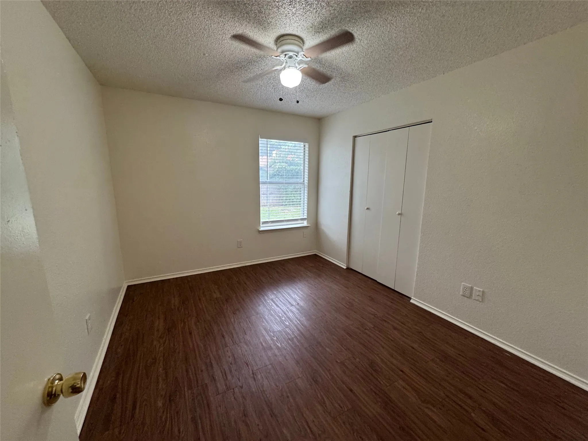 Single Family Residence For Rent in Tarrant County , 4024 Periwinkle Drive, Fort Worth, Texas 76137, 3 Bedroom, 2 Bathroom, 2 Garage spaces, 1,752 Sqft, built in 1992, mls#21355326, Real Estate Agent in Fort Worth, Homes For Rent in Tarrant county, Homes For Rent in Fort Worth, Realtor in Fort Worth Texas, Real Estate Brokerage Independent Realty Texas, Luminita Cordes Realtor