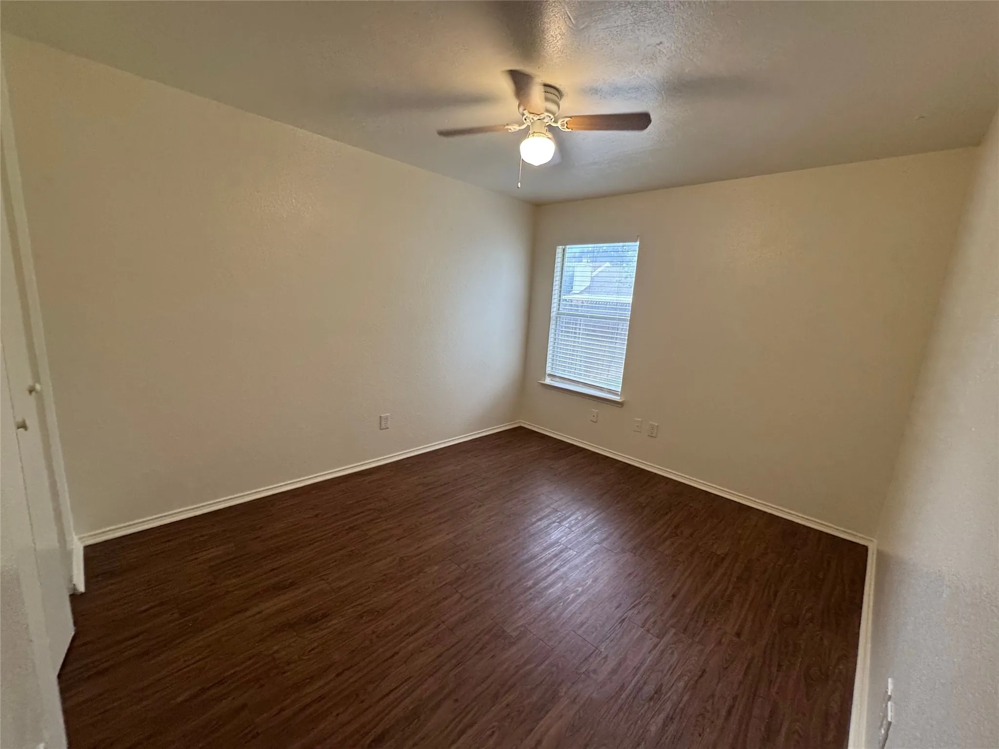 Single Family Residence For Rent in Tarrant County , 4024 Periwinkle Drive, Fort Worth, Texas 76137, 3 Bedroom, 2 Bathroom, 2 Garage spaces, 1,752 Sqft, built in 1992, mls#21355326, Real Estate Agent in Fort Worth, Homes For Rent in Tarrant county, Homes For Rent in Fort Worth, Realtor in Fort Worth Texas, Real Estate Brokerage Independent Realty Texas, Luminita Cordes Realtor
